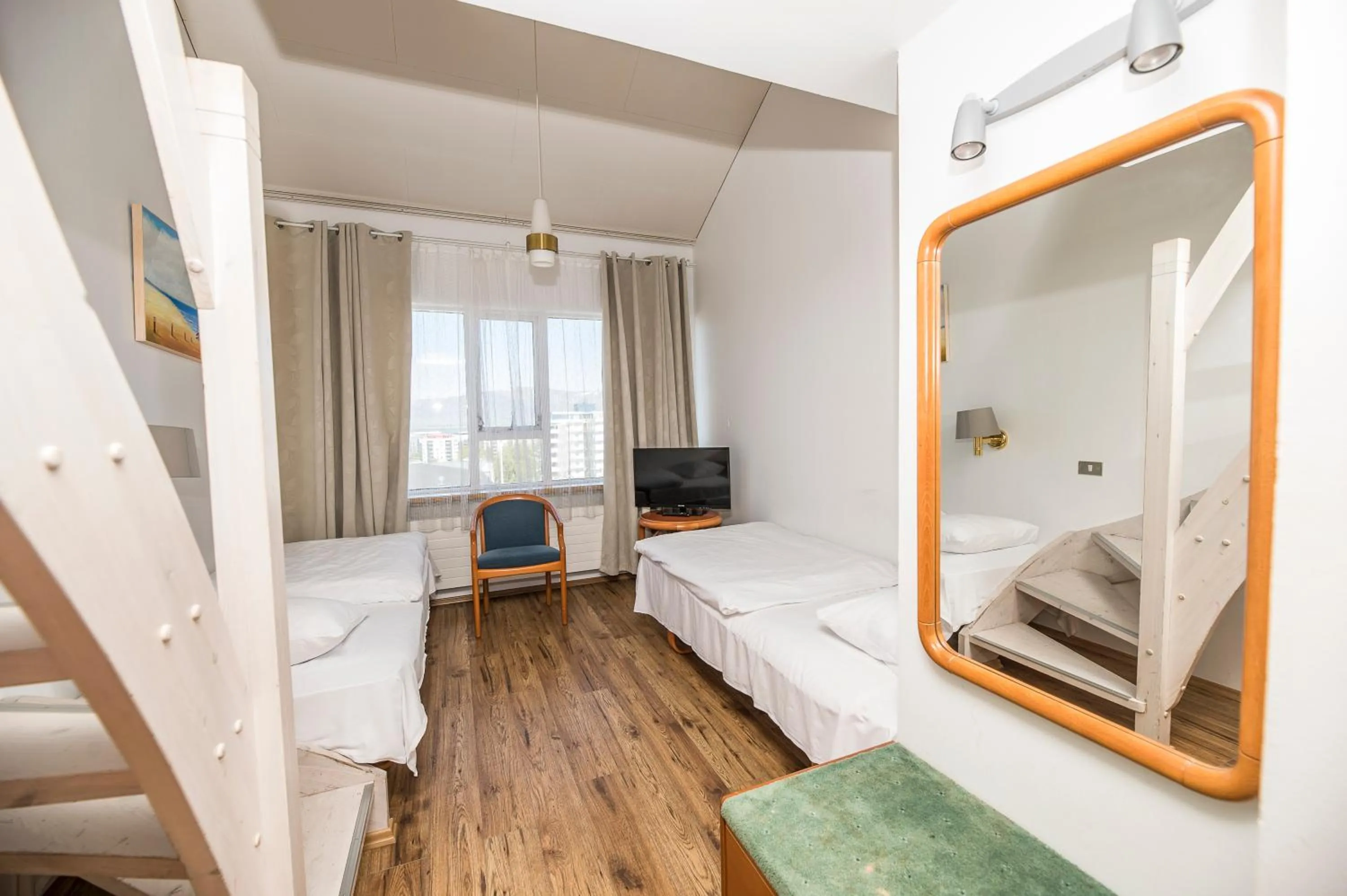 Photo of the whole room, Bed in Hotel Orkin