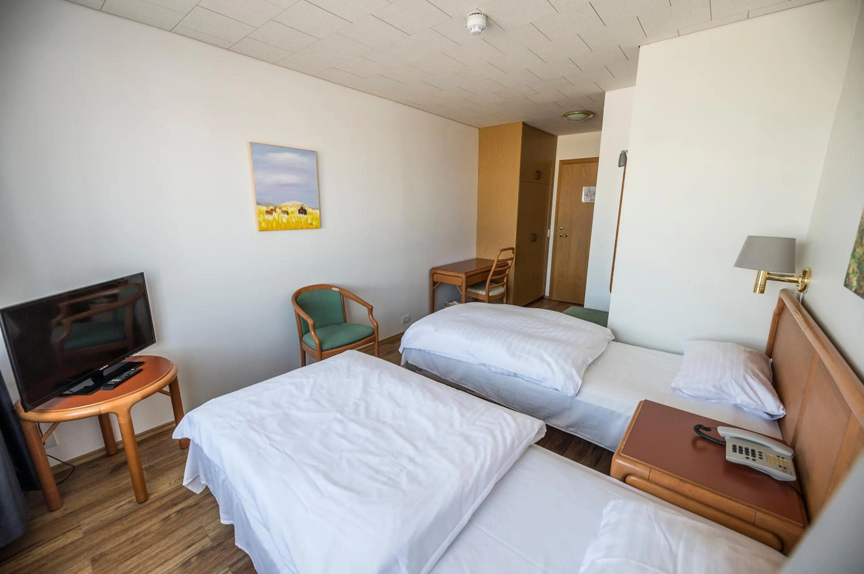 Photo of the whole room, Bed in Hotel Orkin