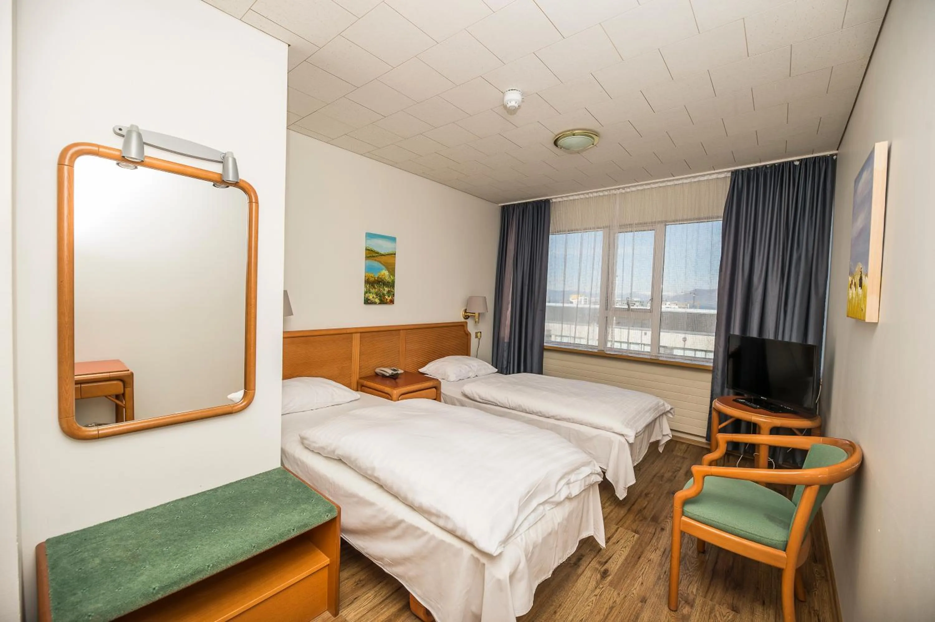 Photo of the whole room, Bed in Hotel Orkin