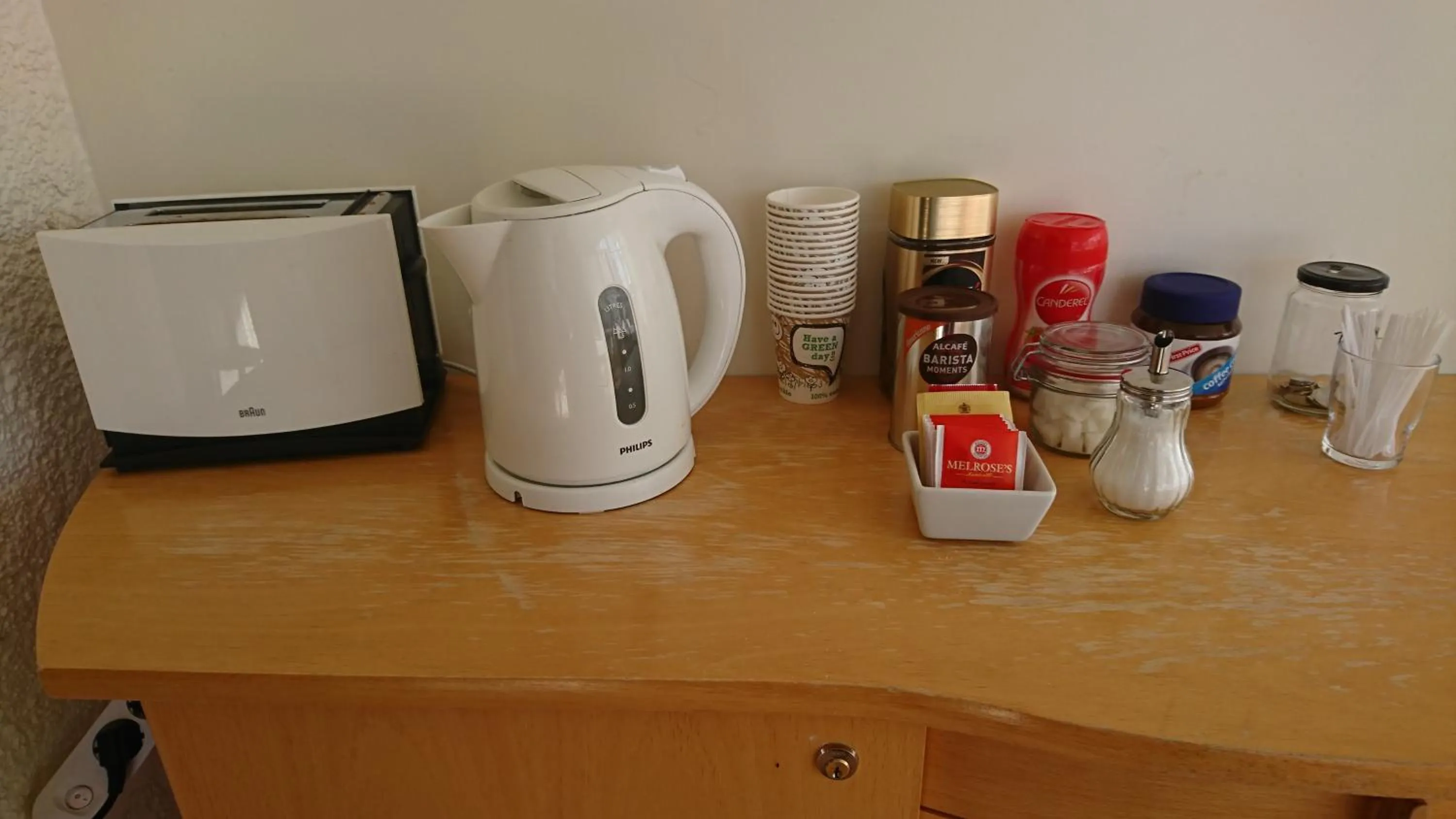 Coffee/tea facilities in Alba Guesthouse