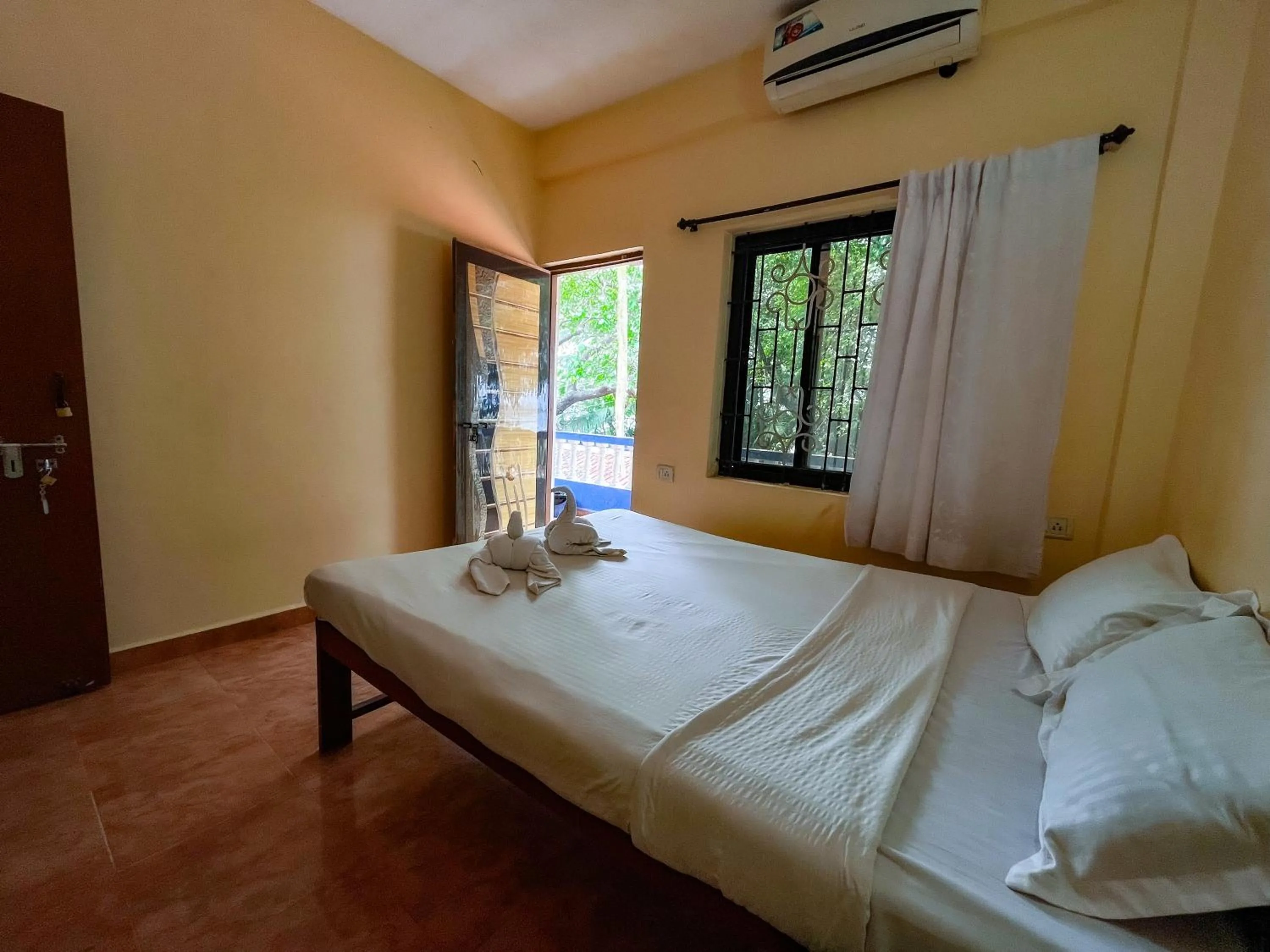 Bed in 12 Monks - Beachfront Hostel