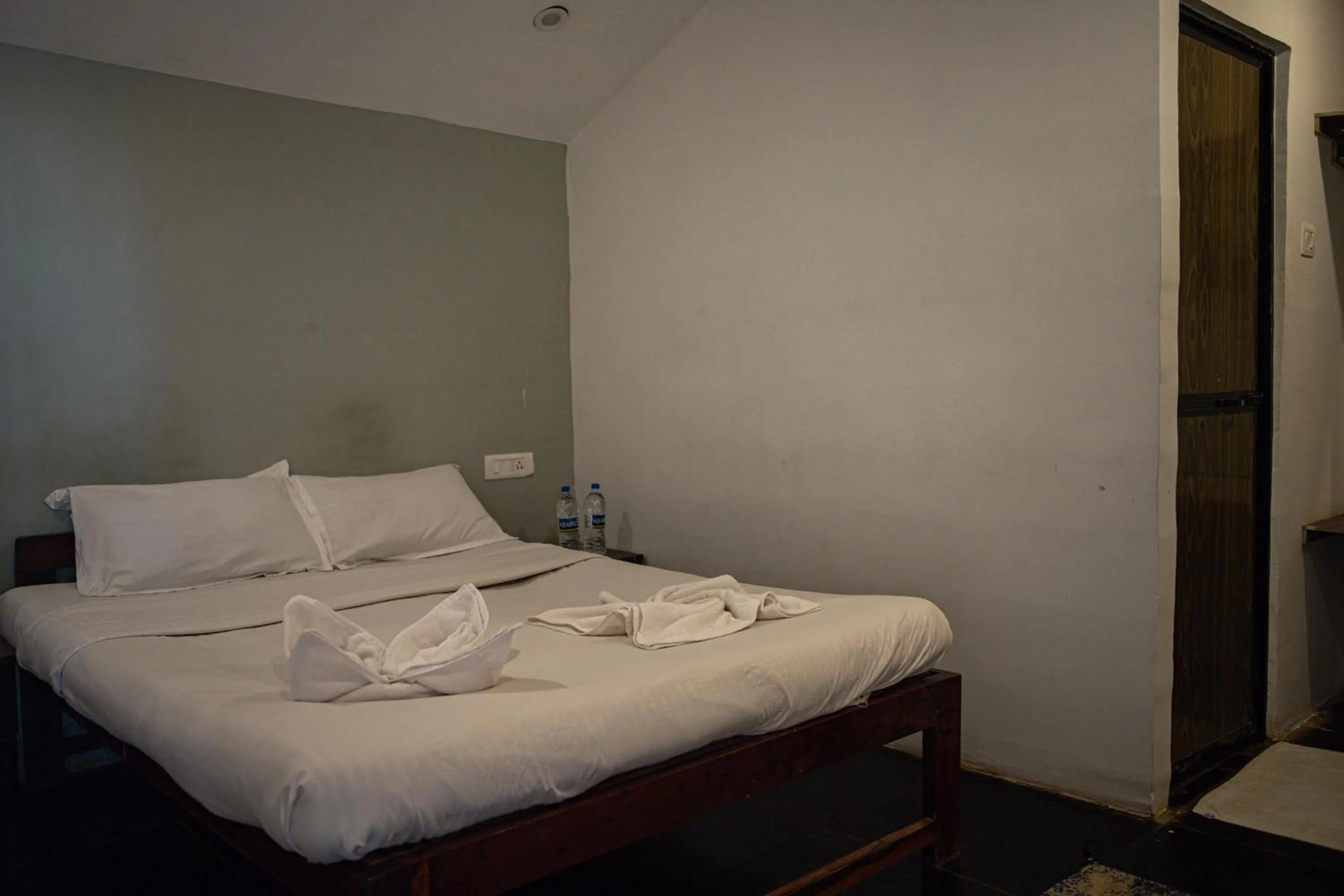 Bed in 12 Monks - Beachfront Hostel