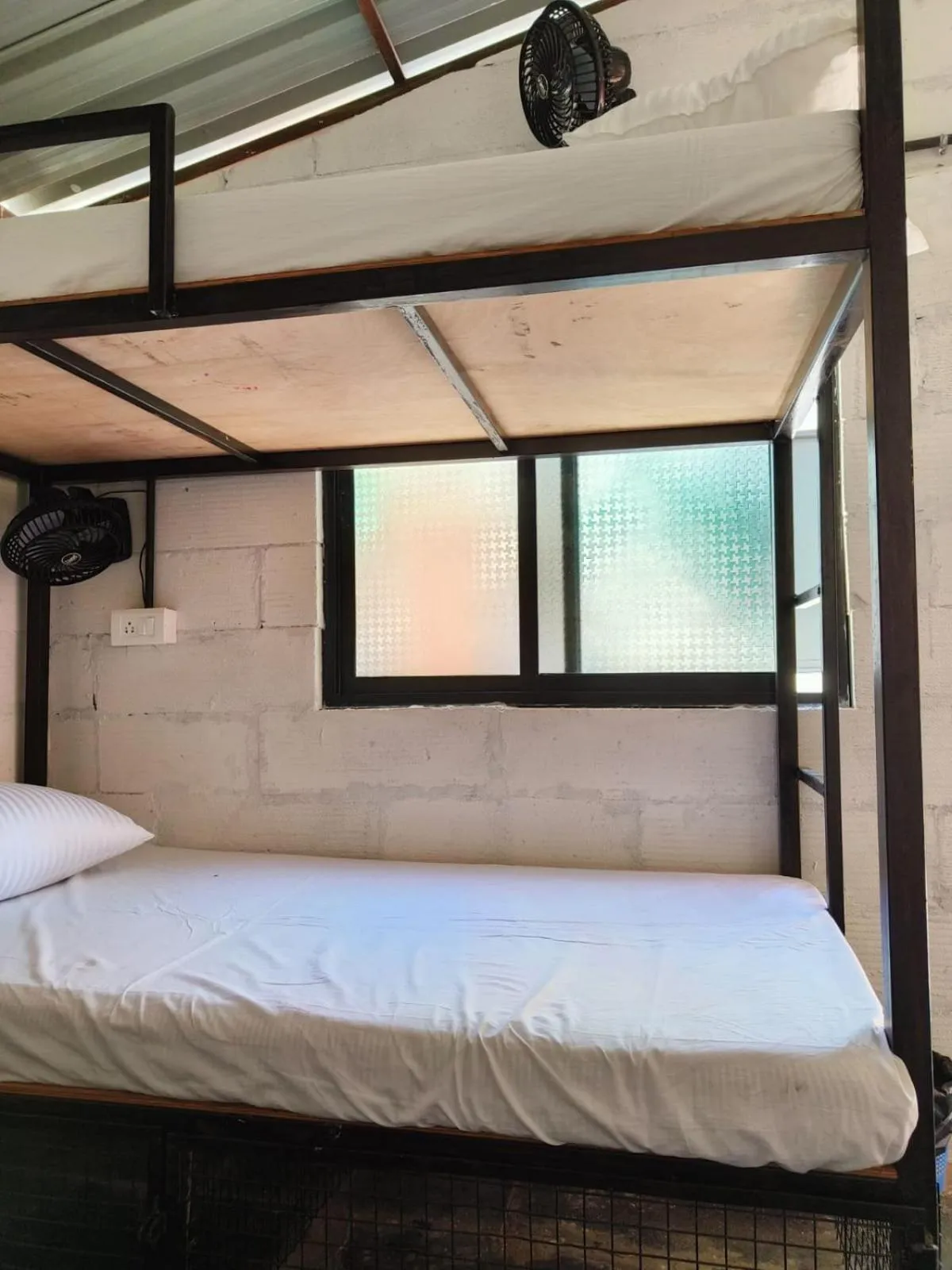 Bed in 12 Monks - Beachfront Hostel