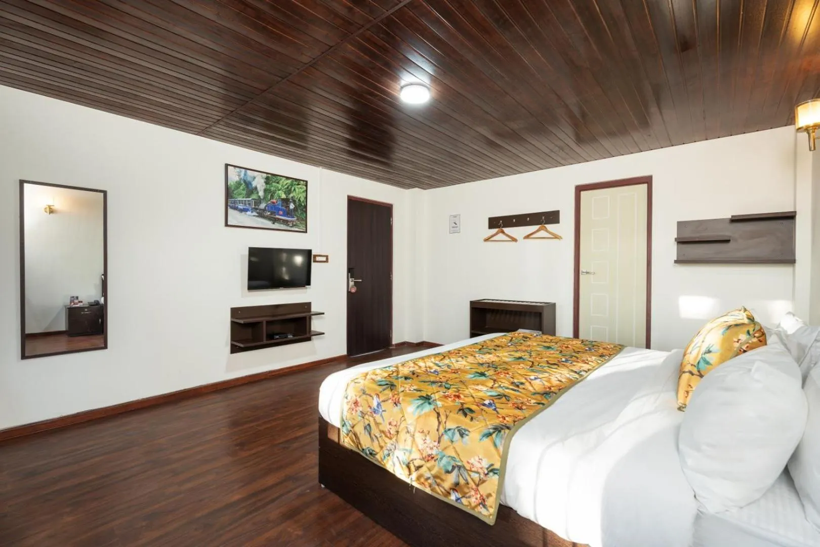 Bedroom, Bed in Summit Sherpa Mountain Hotel & Spa