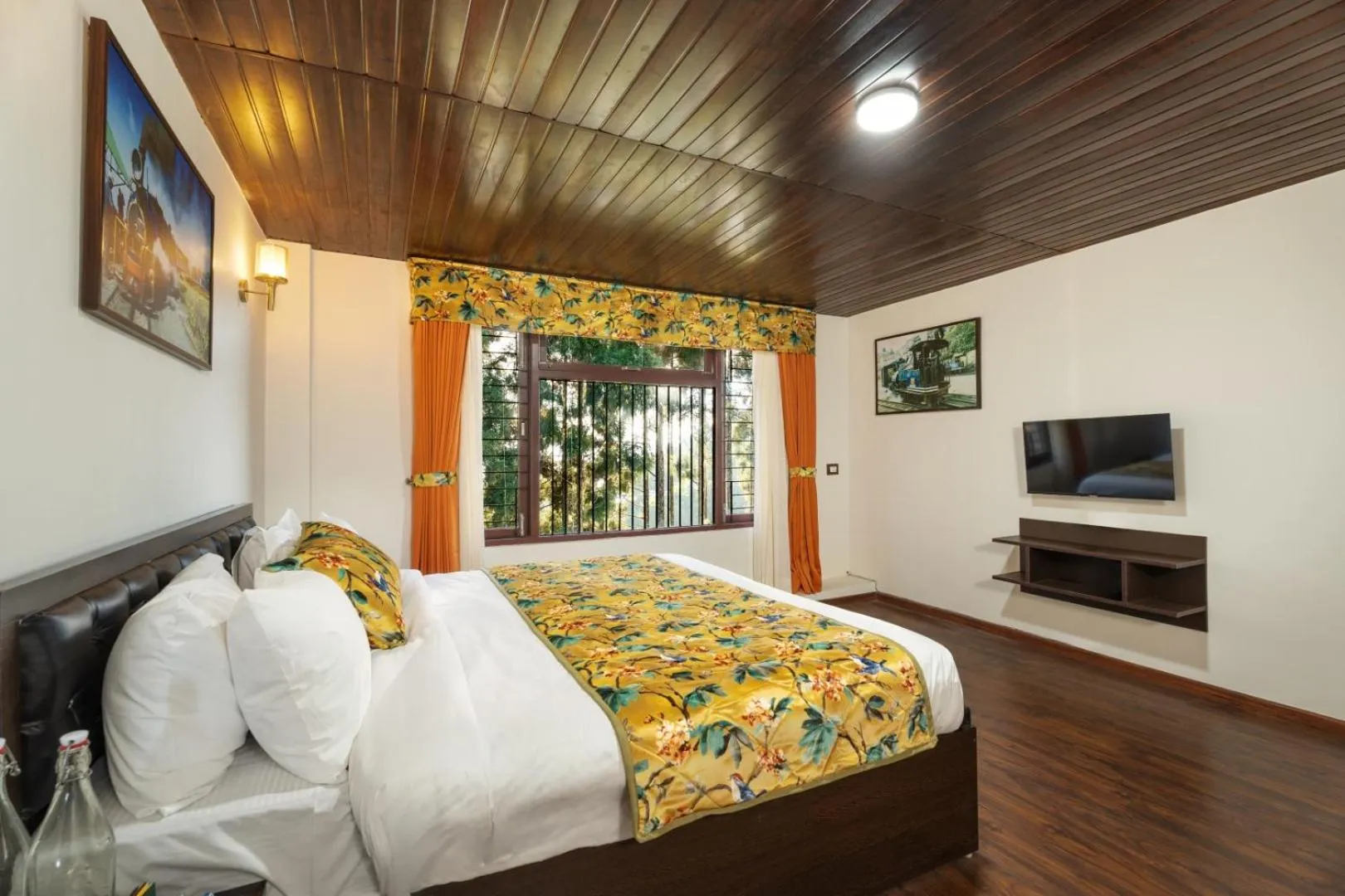 Bedroom, Bed in Summit Sherpa Mountain Hotel & Spa