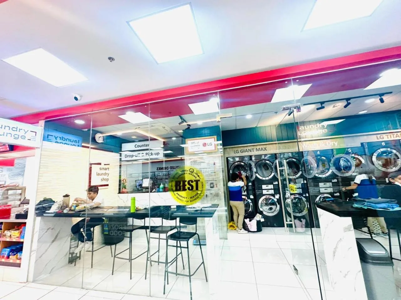 laundry in Coast Residences - 2 Bedroom with Balcony facing Mall of Asia, Manila Bay & Pool View