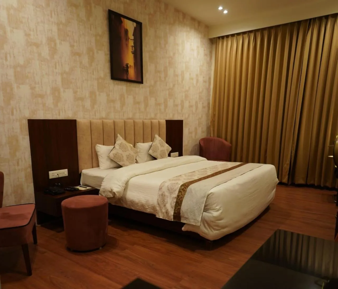 Bed in HOTEL DHAROHAR