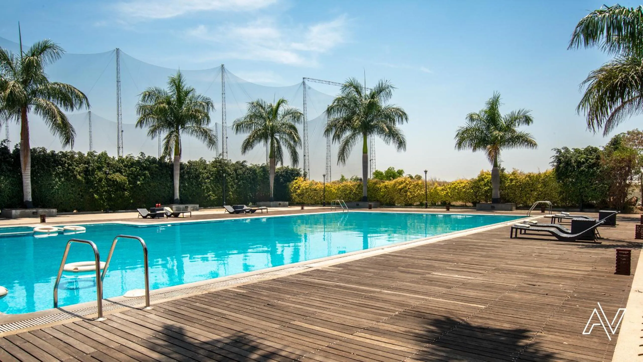 Swimming pool in Clovergreens