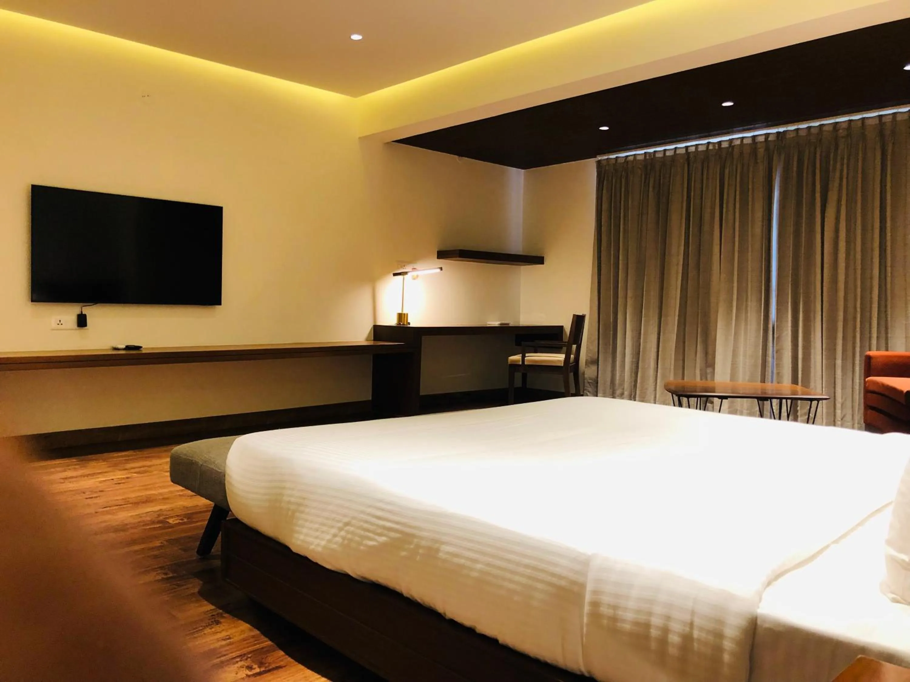 Bedroom, Bed in Clovergreens