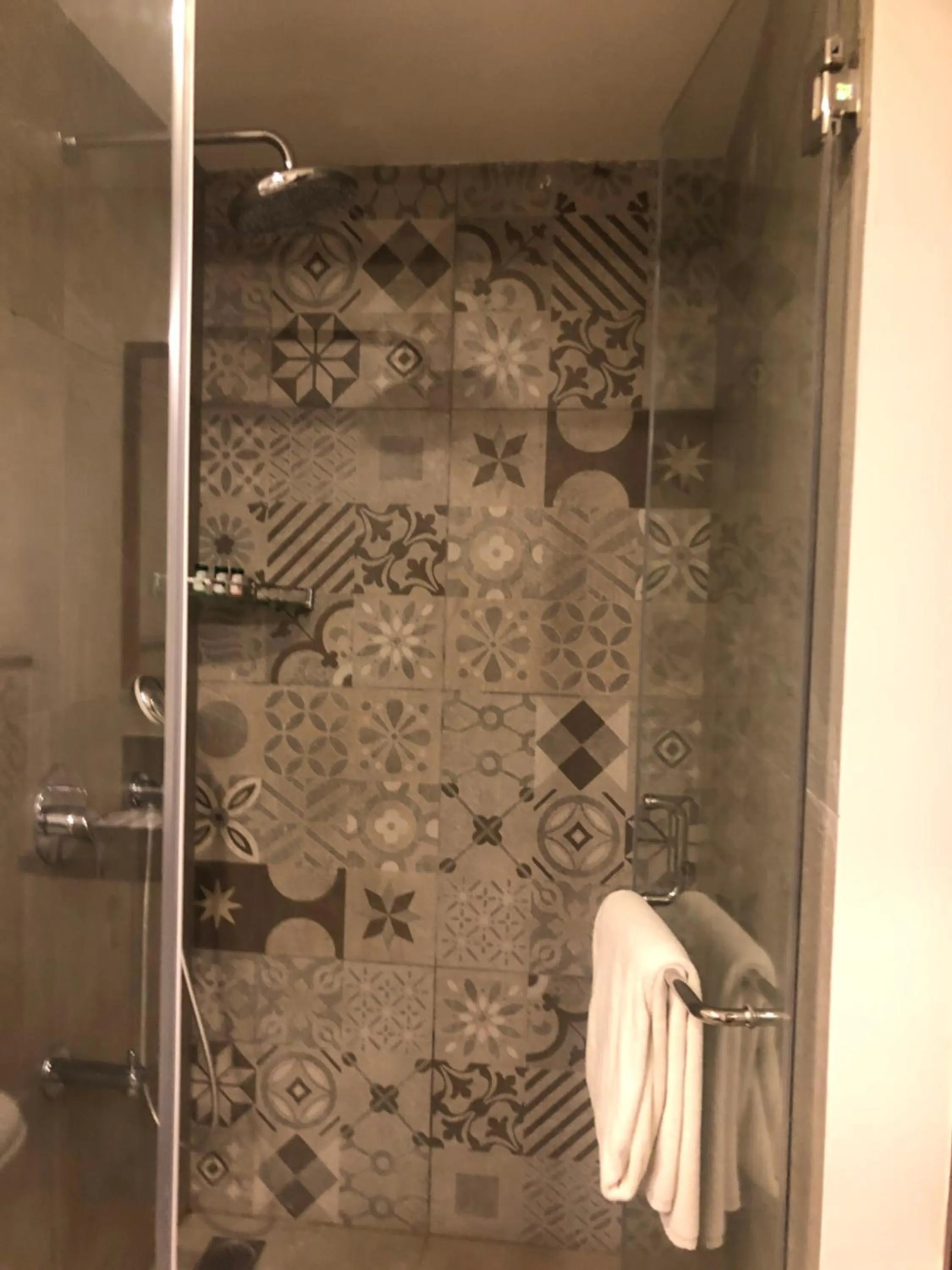 Shower in Clovergreens