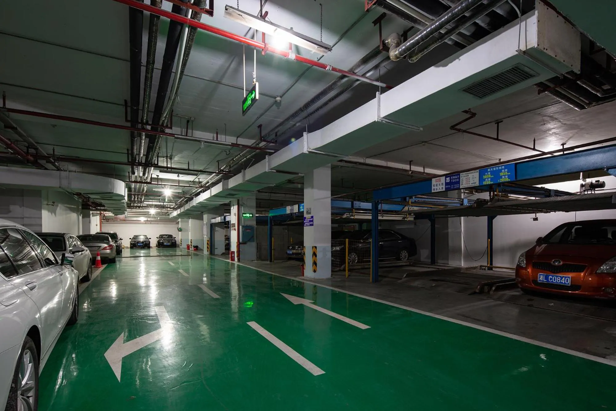 Parking in Till Bright Hotel, Leiyang Zhongxing Times Square