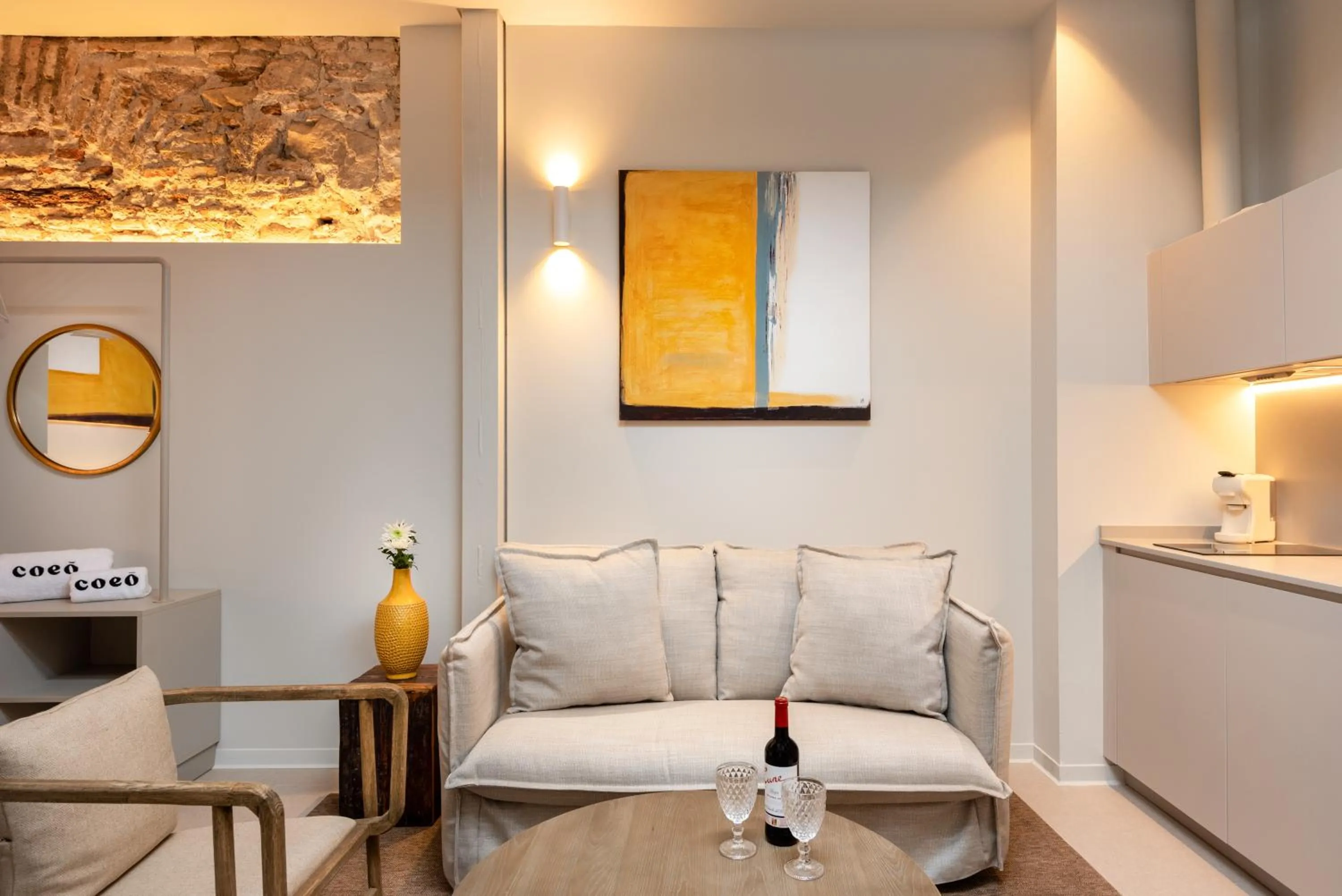 Living room in Coeo Fresca Roof Garden Signature Apartments