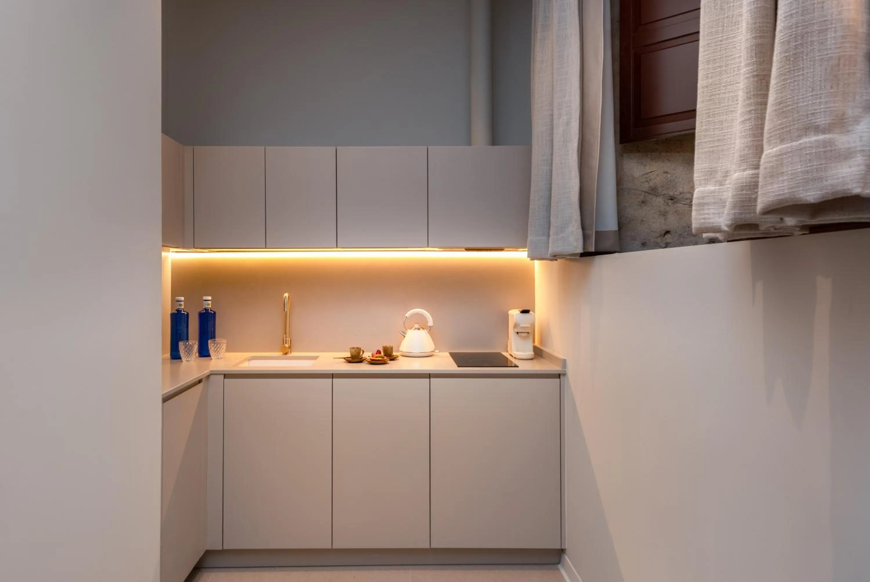 Kitchen or kitchenette in Coeo Fresca Roof Garden Signature Apartments