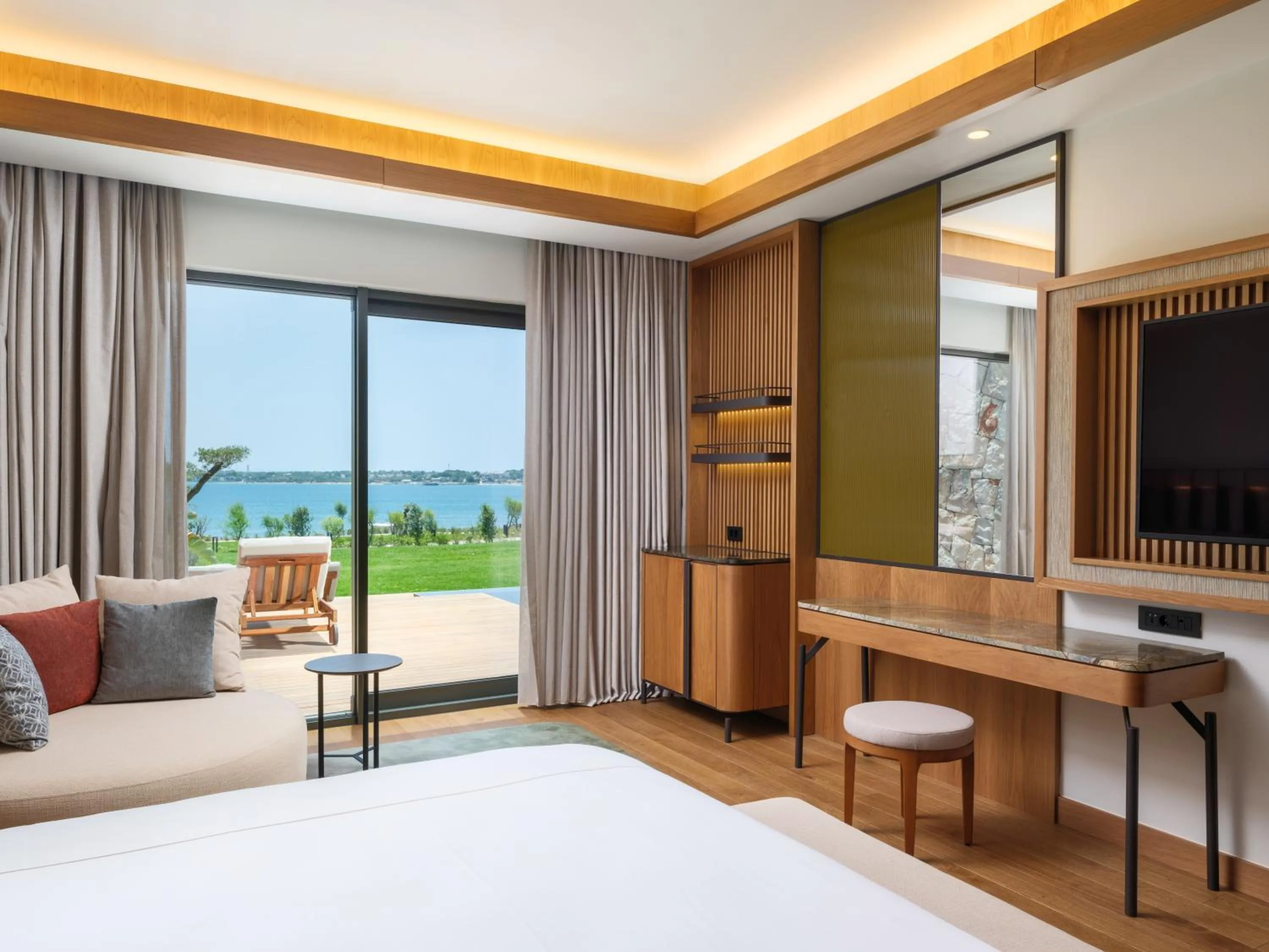 Bed in Anda Barut Collection - Ultra All Inclusive