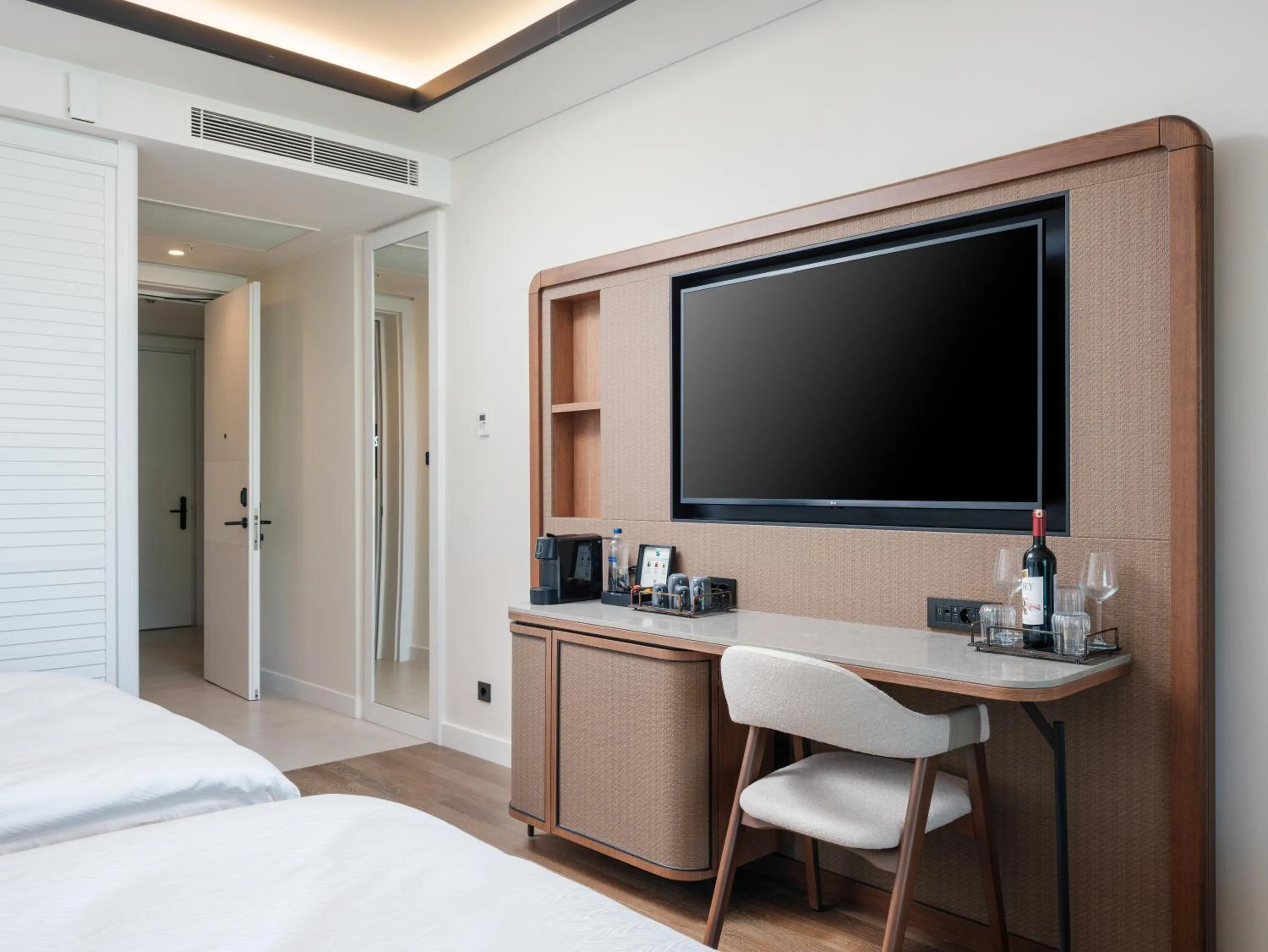 TV and multimedia, Bed in Anda Barut Collection - Ultra All Inclusive