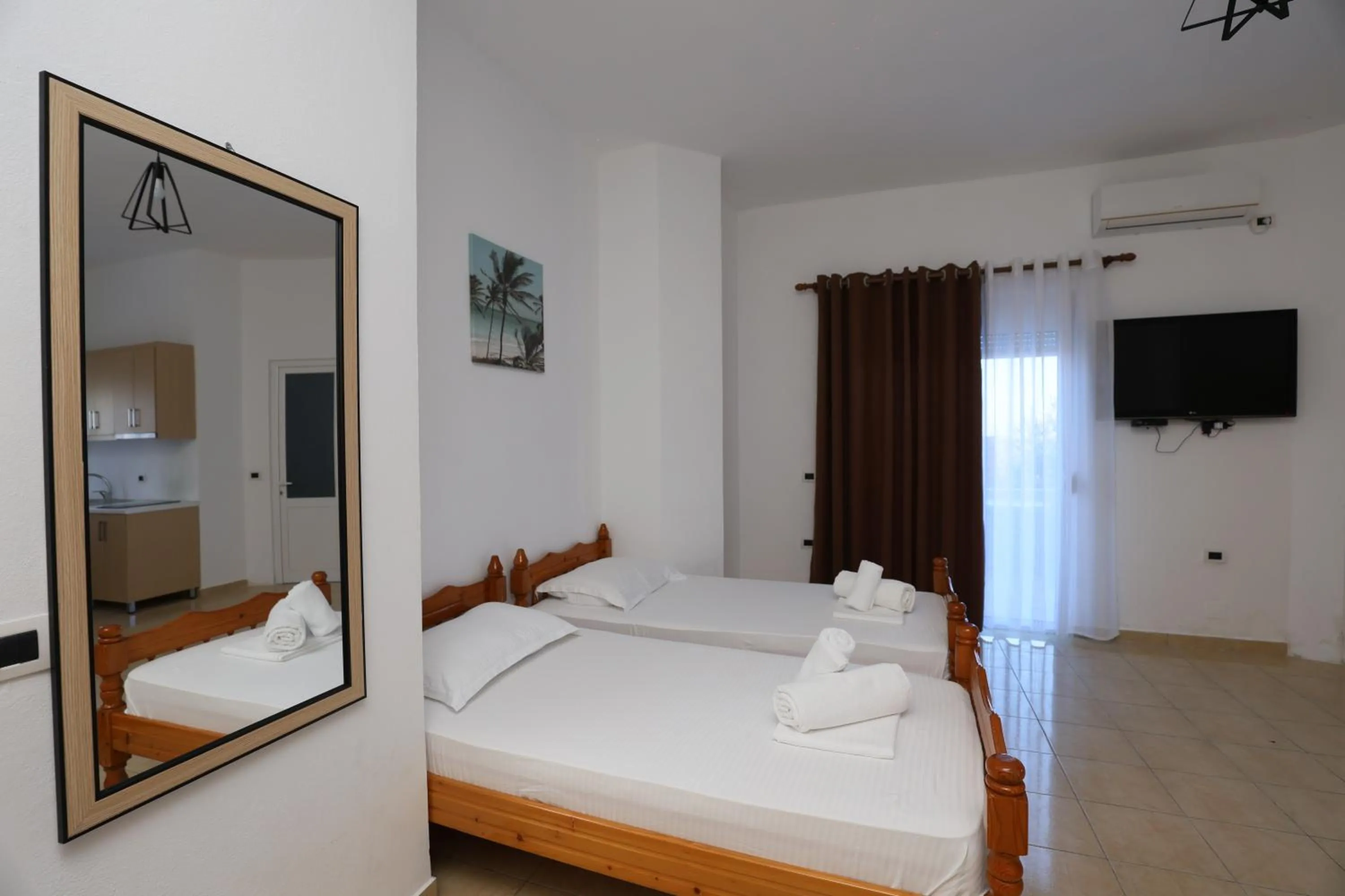 TV and multimedia, Bed in Michelle Apartments