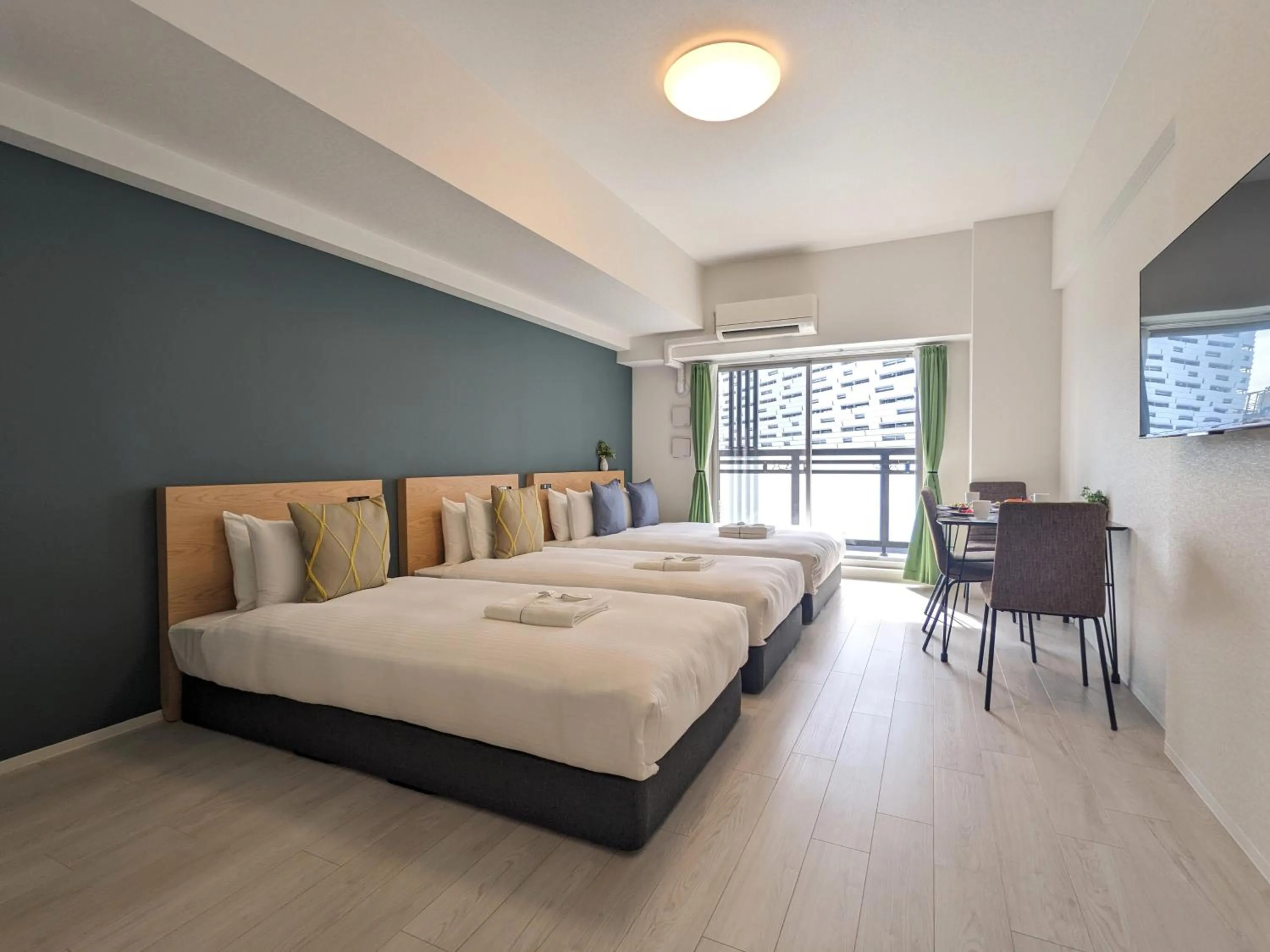 Bed in ESLEAD HOTEL Osaka Ebisu