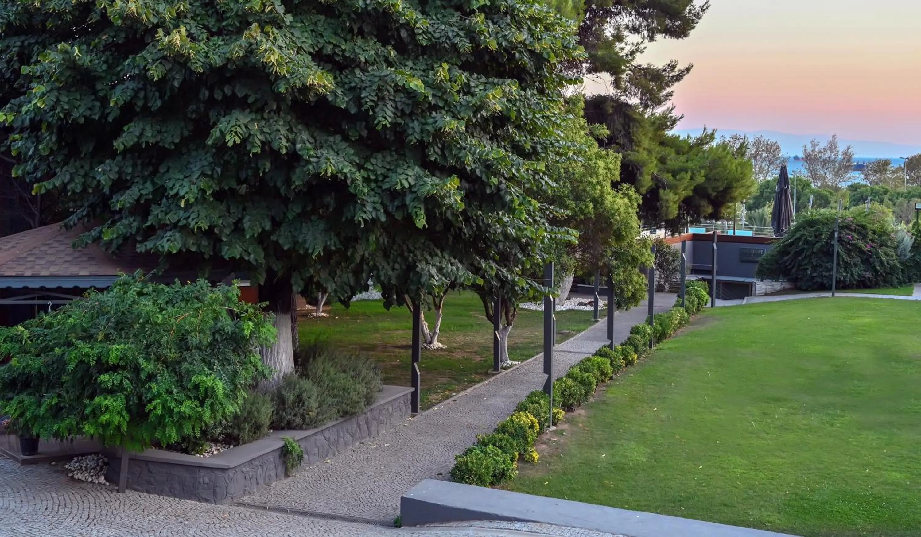 Denizatı Plus Hotel