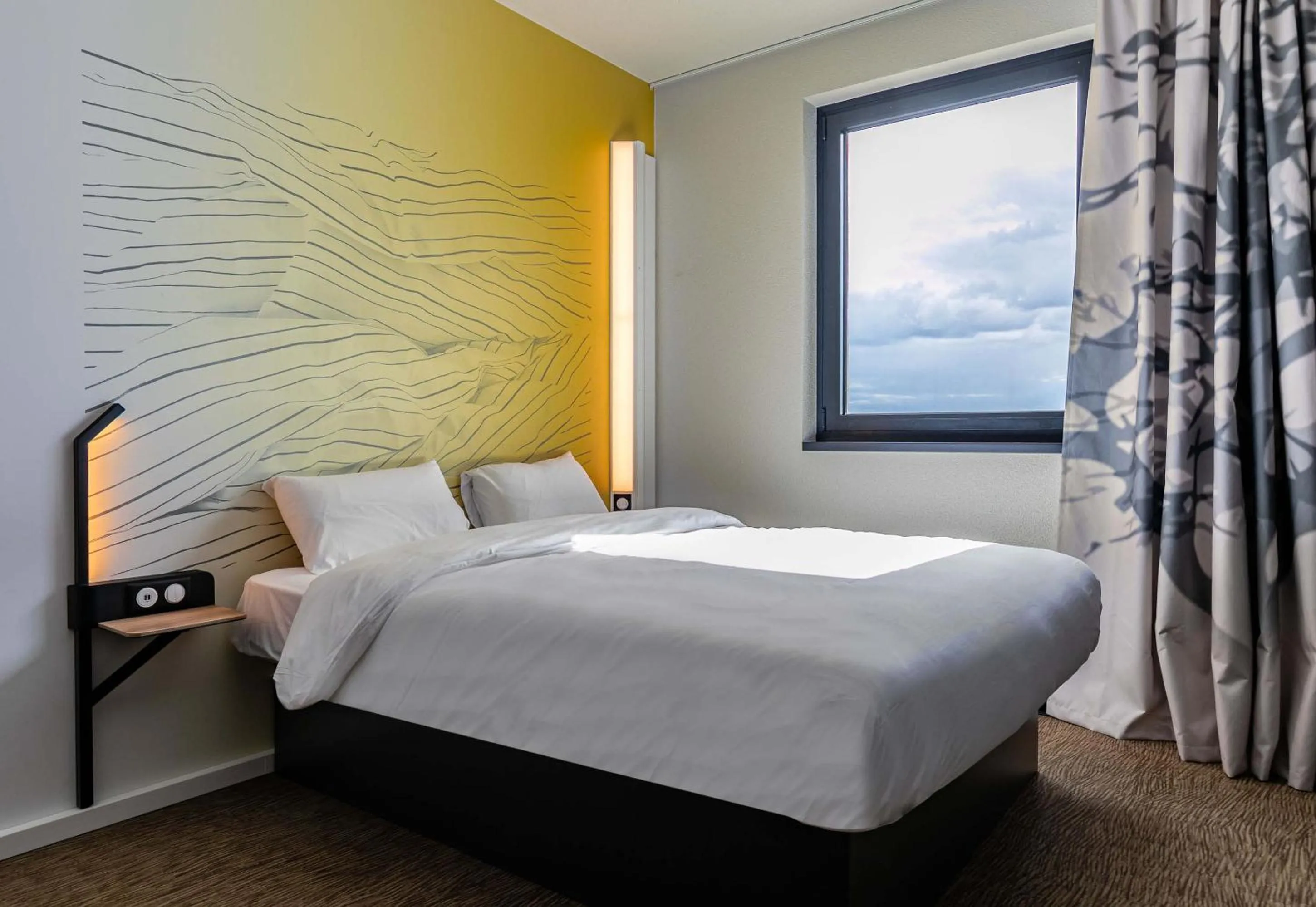 Bedroom, Bed in B&B HOTEL Sélestat Centre-Alsace