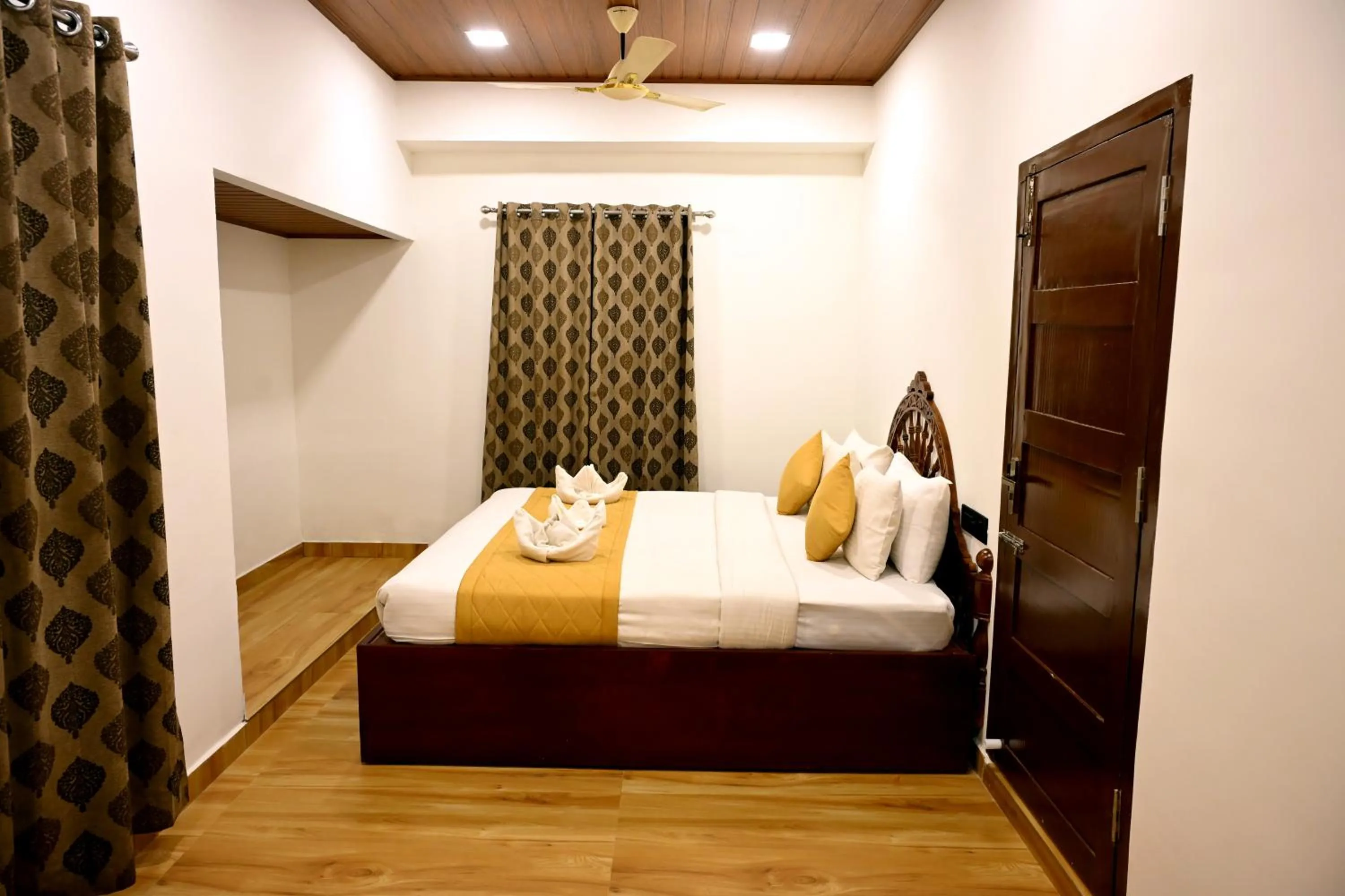 Bedroom in Spring Muunnar, Munnar