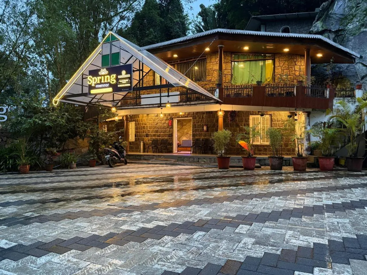 Facade/entrance in Spring Muunnar, Munnar