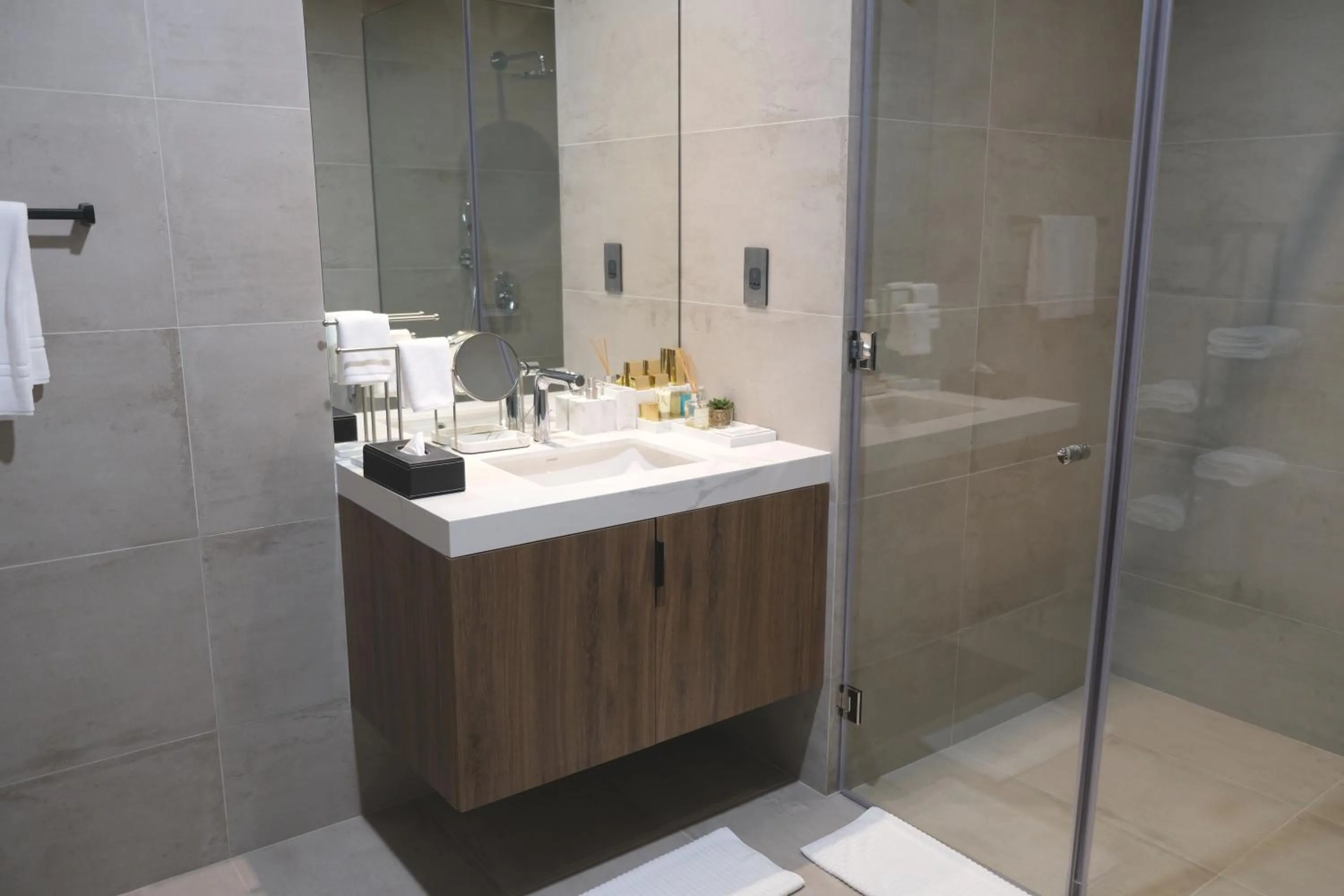 Bathroom in Charthouse Bahrain