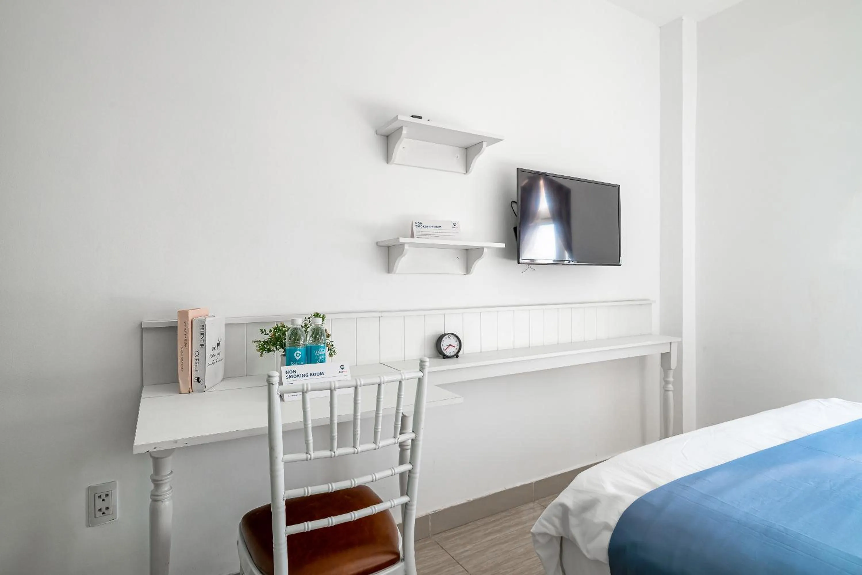 hair dresser, Bed in Cozrum Homes - Sonata Residence