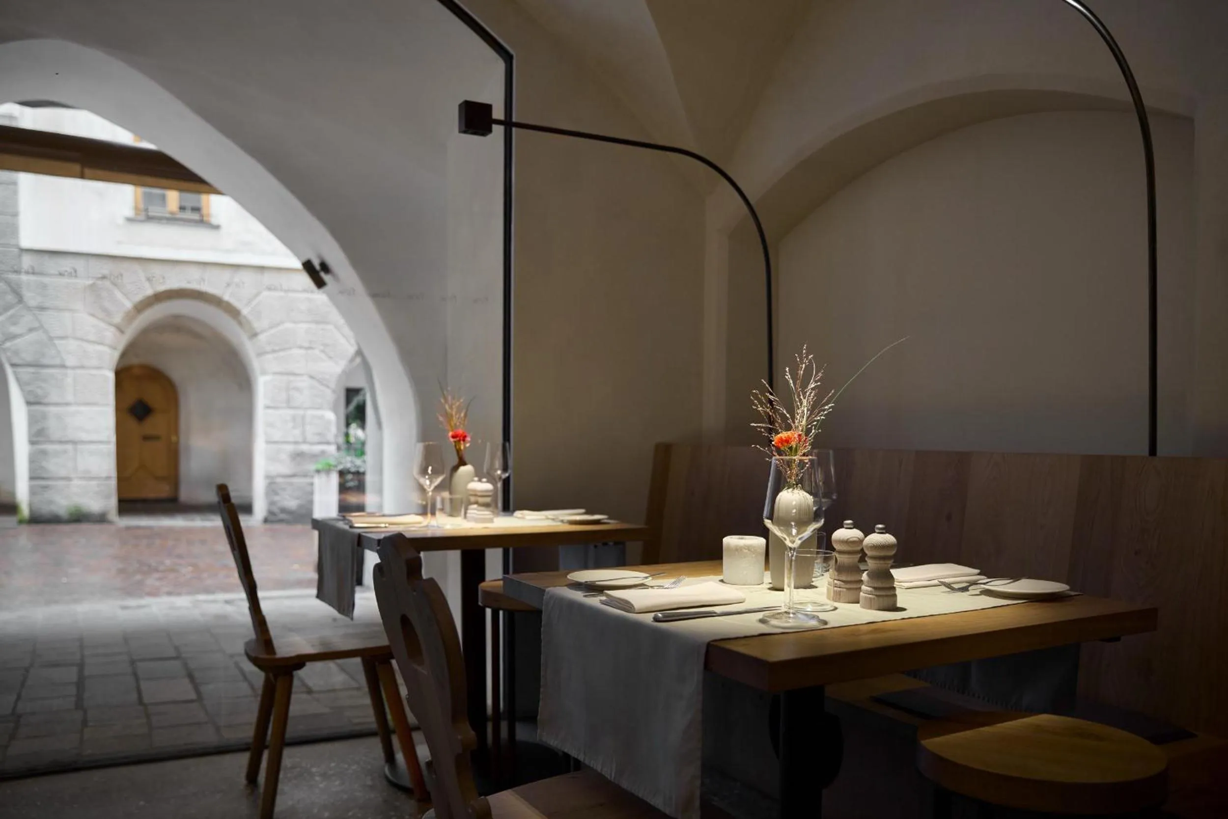 Restaurant/places to eat in fink Restaurant & Suites