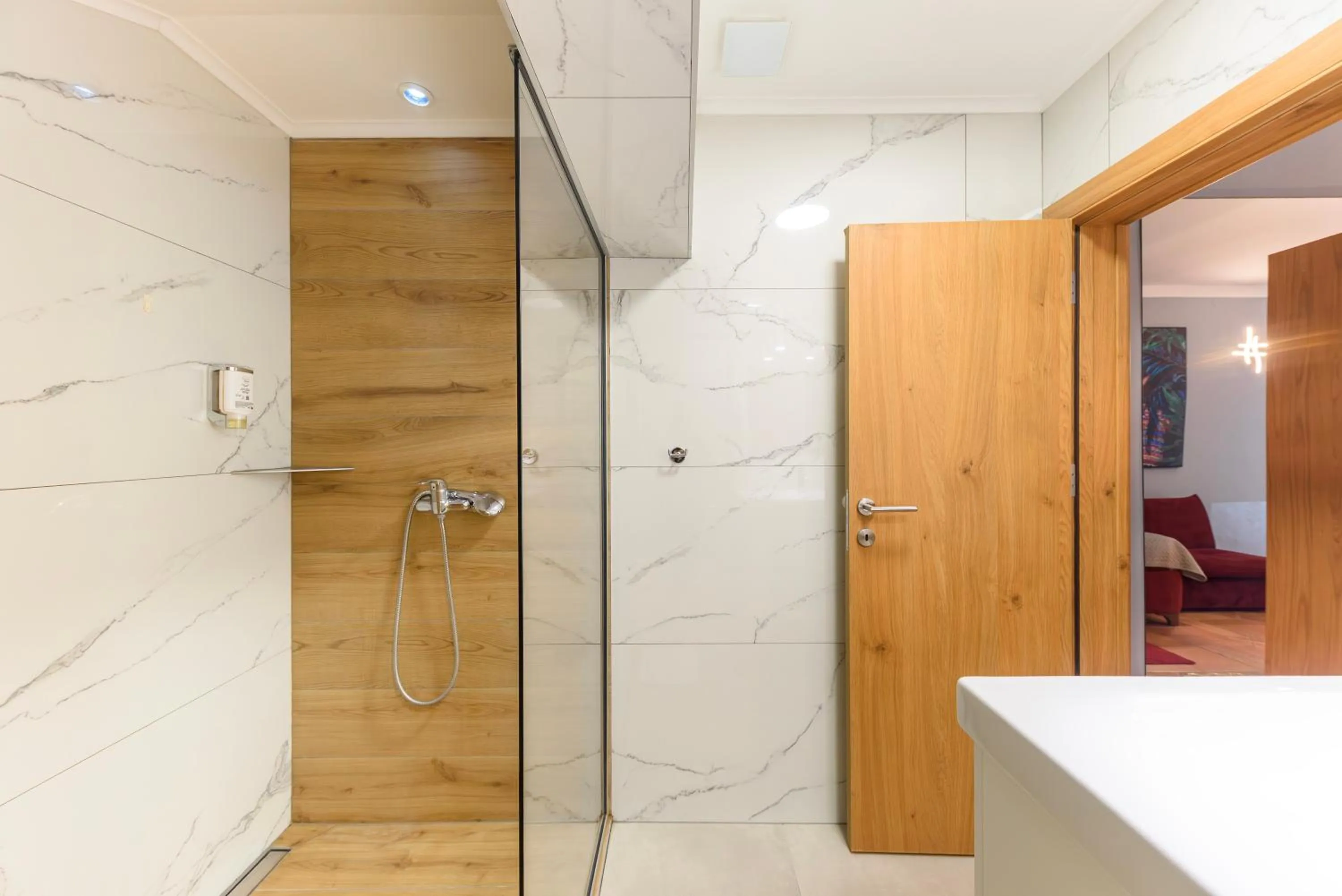 Shower in Garni Hotel Zenit