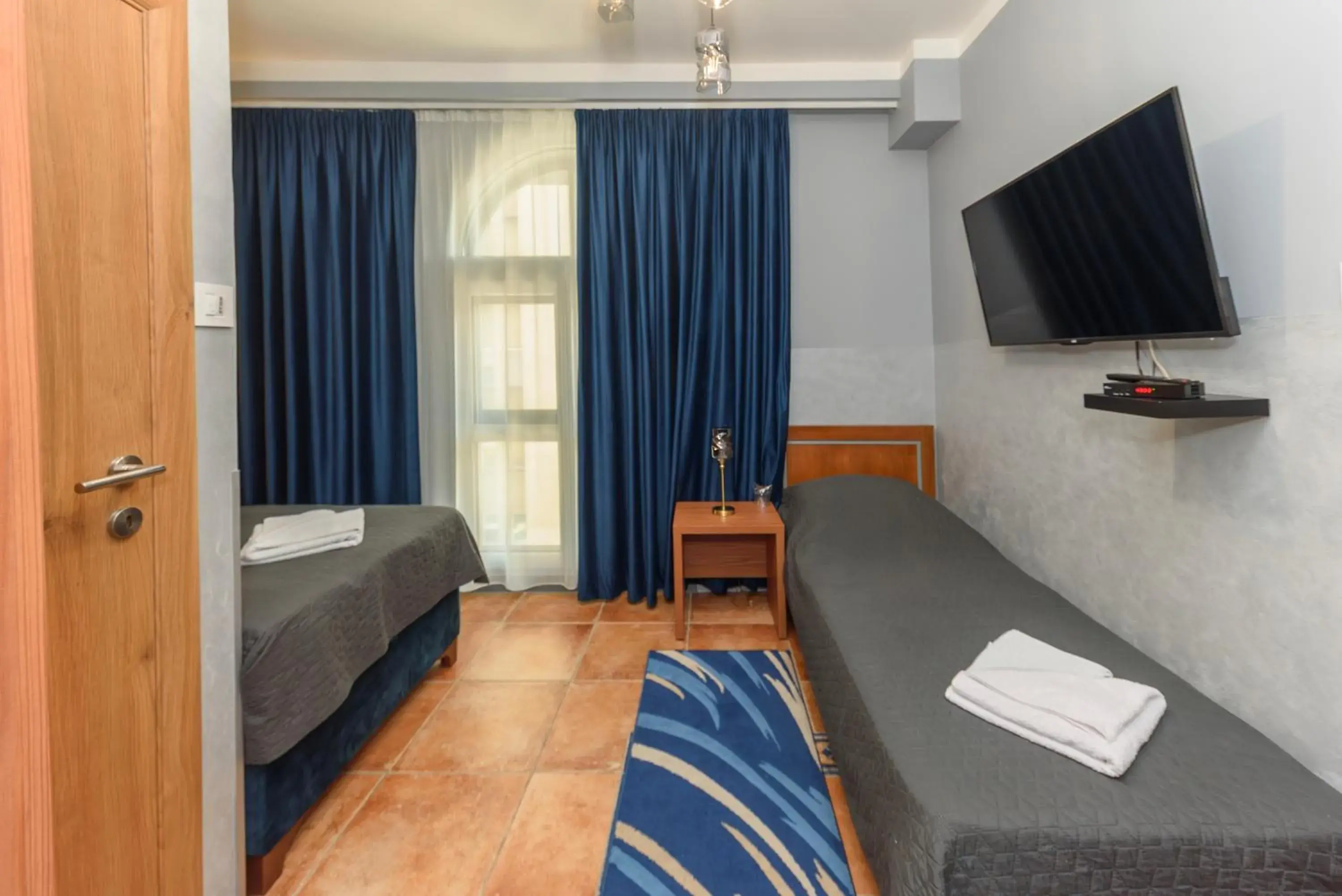 Economy Twin Room in Garni Hotel Zenit Economy Twin Room in Garni Hotel Zenit