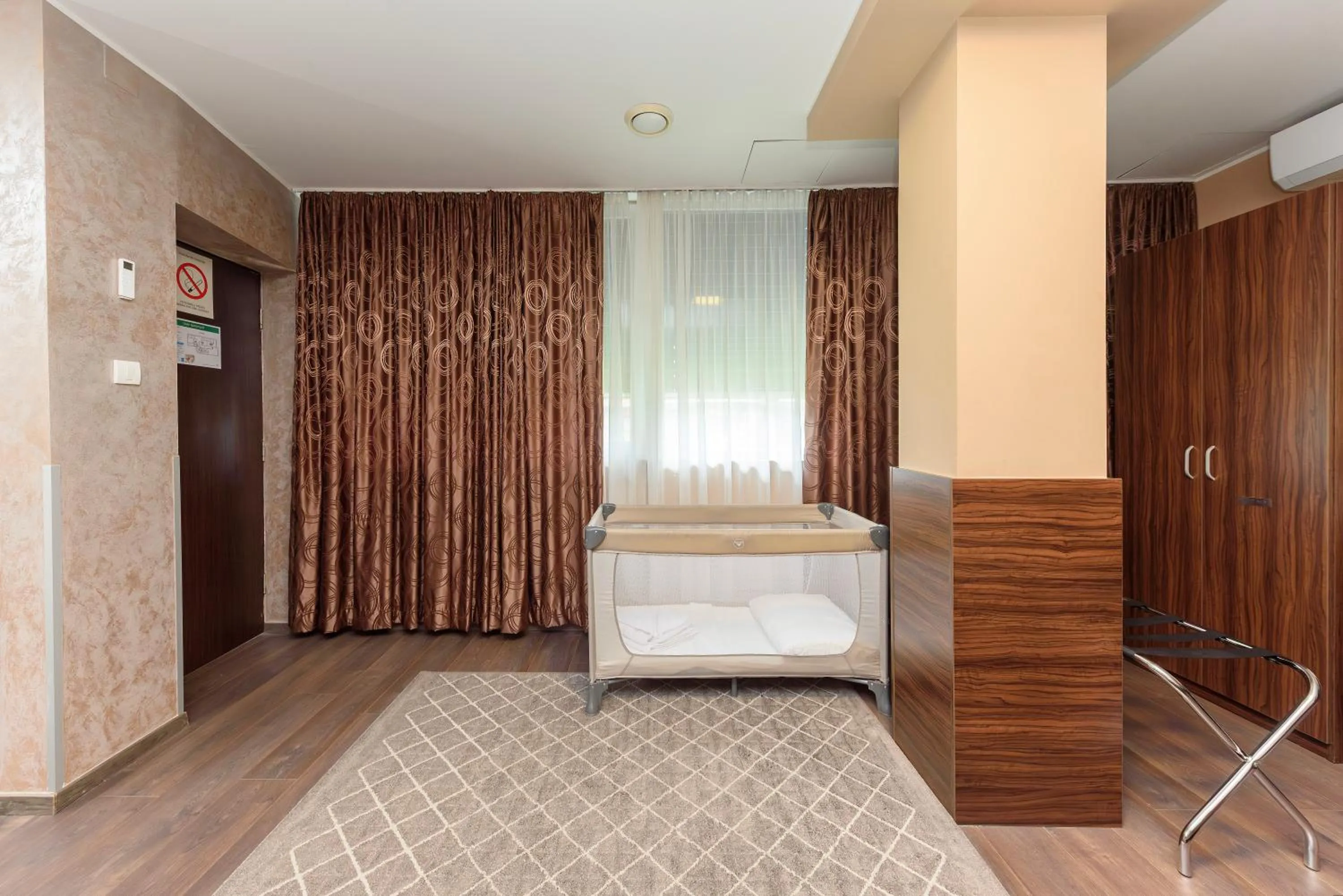 Bed in Garni Hotel Zenit