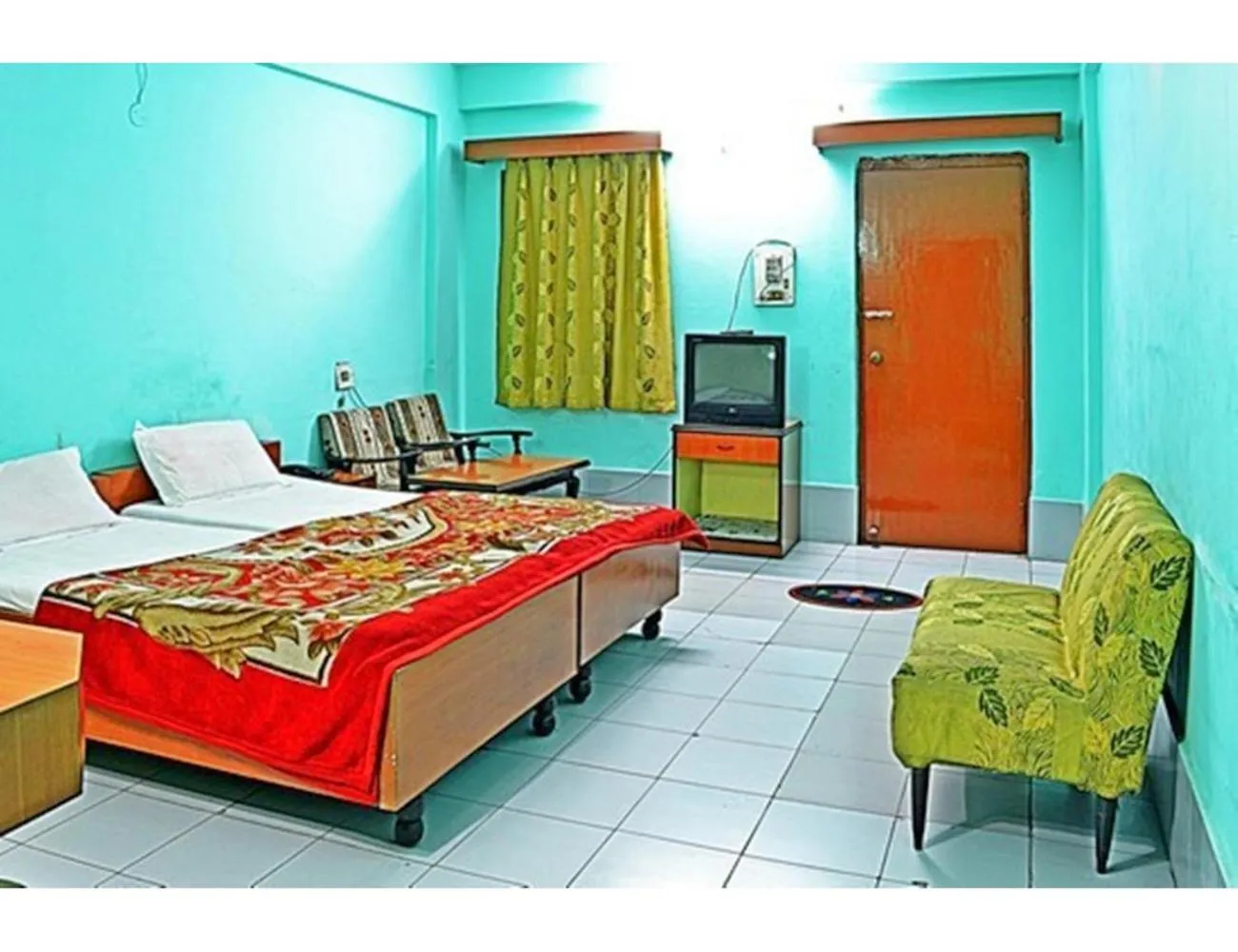 Bedroom, Bed in Viren Plaza, Agra