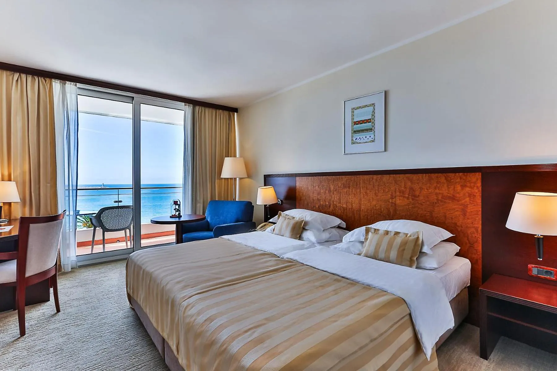 Bed in Hotel Princess