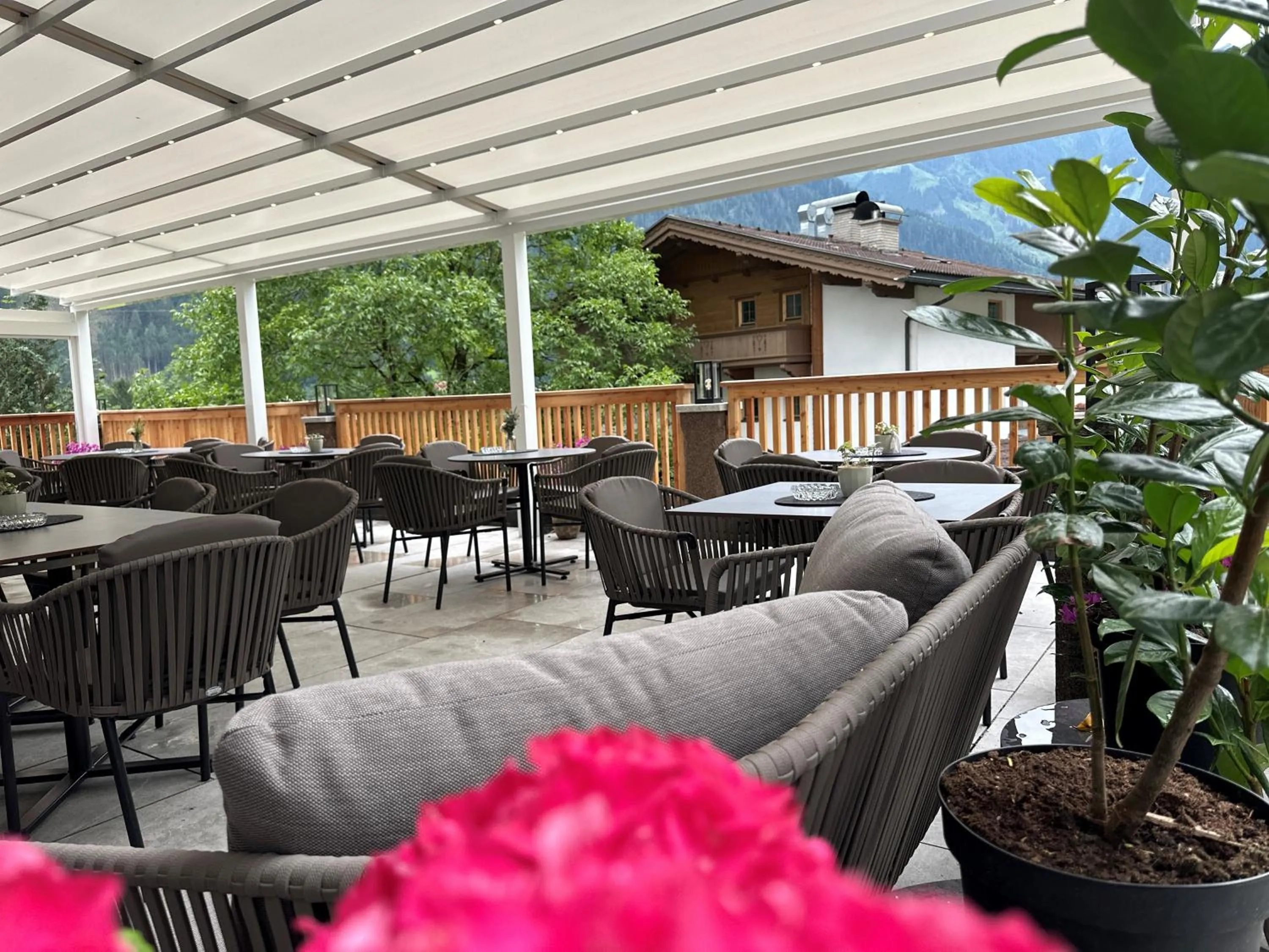 Lounge or bar in Resort Schrofenblick