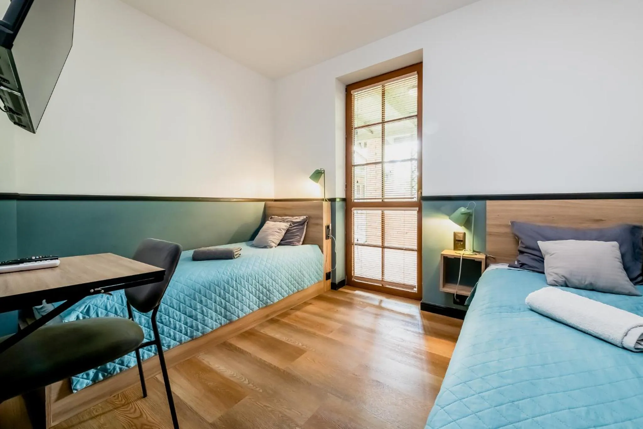 Bed in Noclegi Żelazna 51