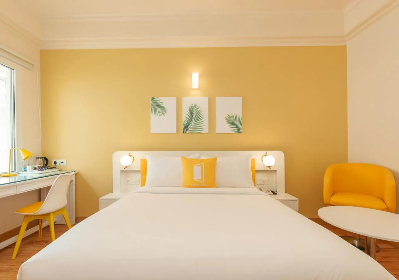 Bed in Bloom Boutique l Connaught Place Area