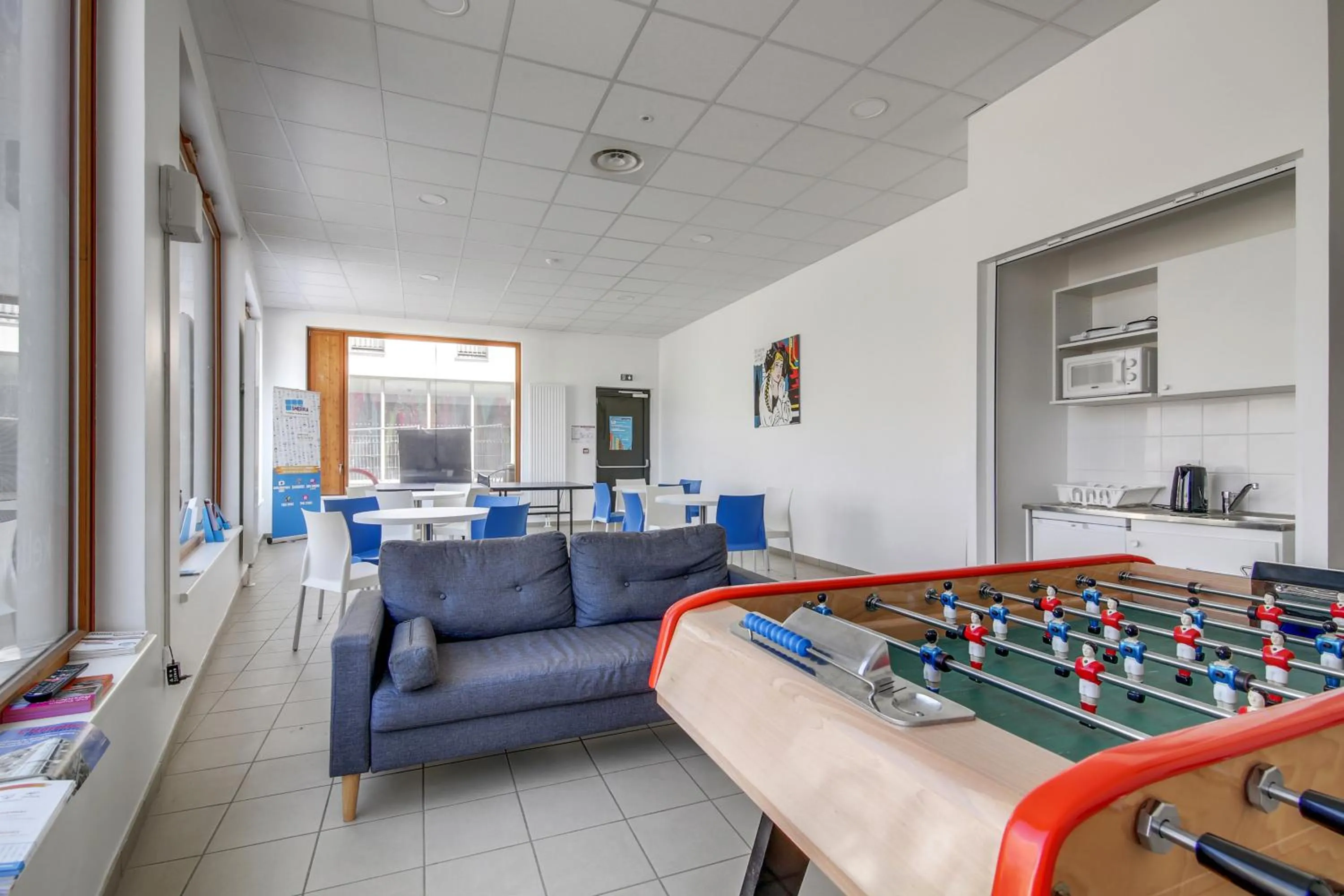 Communal lounge/ TV room in Apparteo Strasbourg