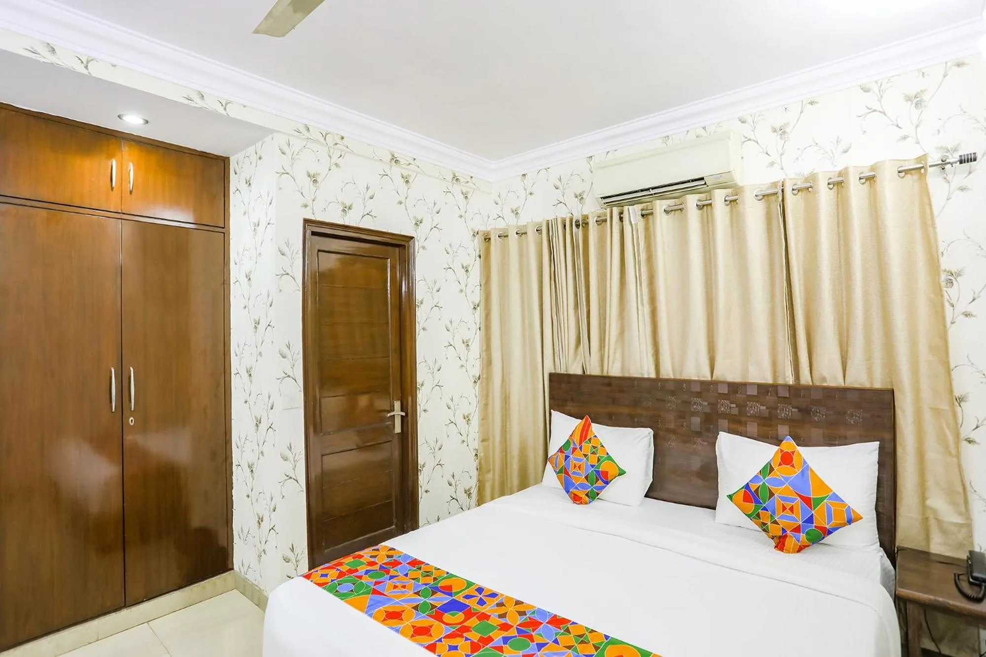 Photo of the whole room, Bed in Via JPM Harshdeep