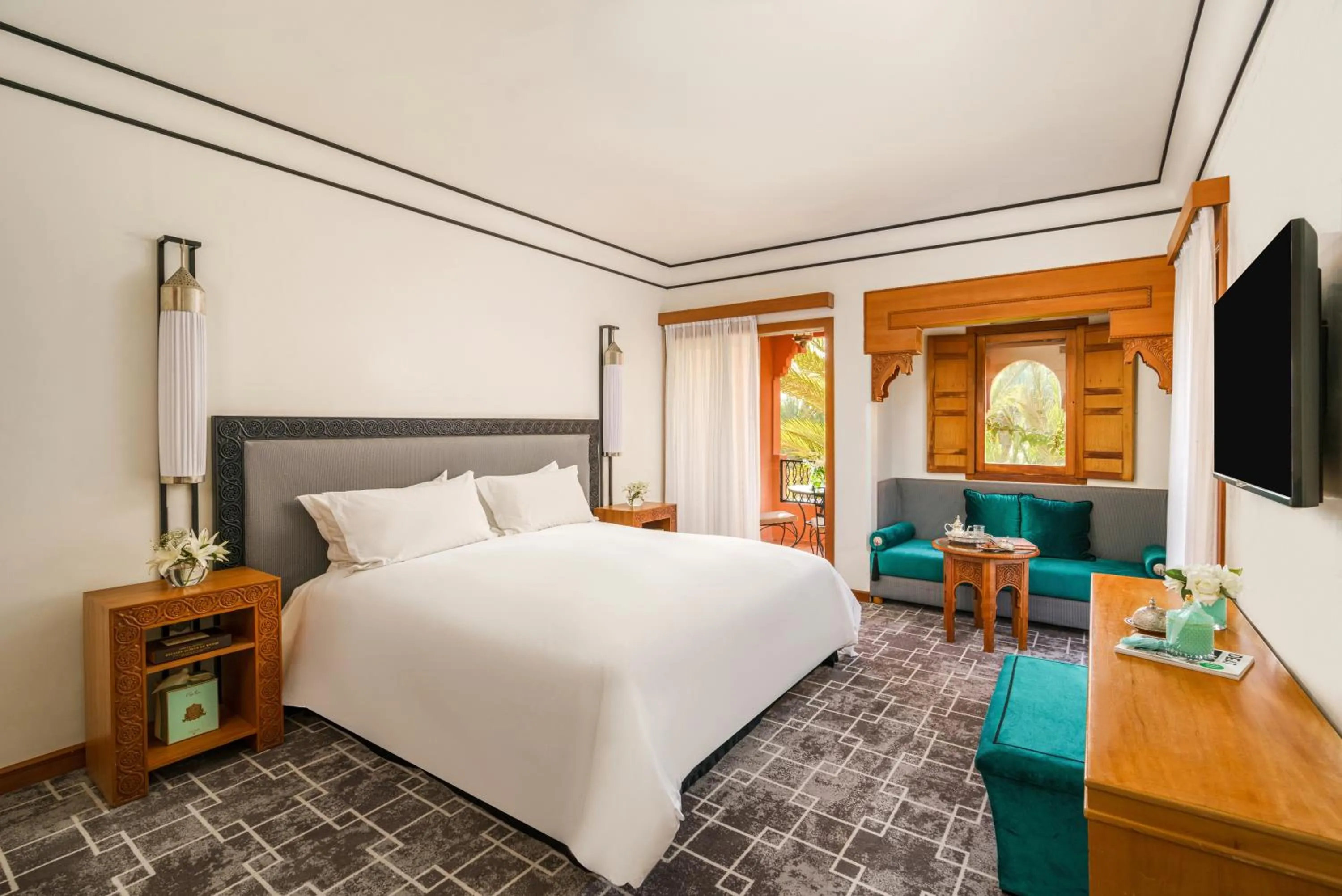 Bedroom, Bed in Sofitel Marrakech Lounge and Spa