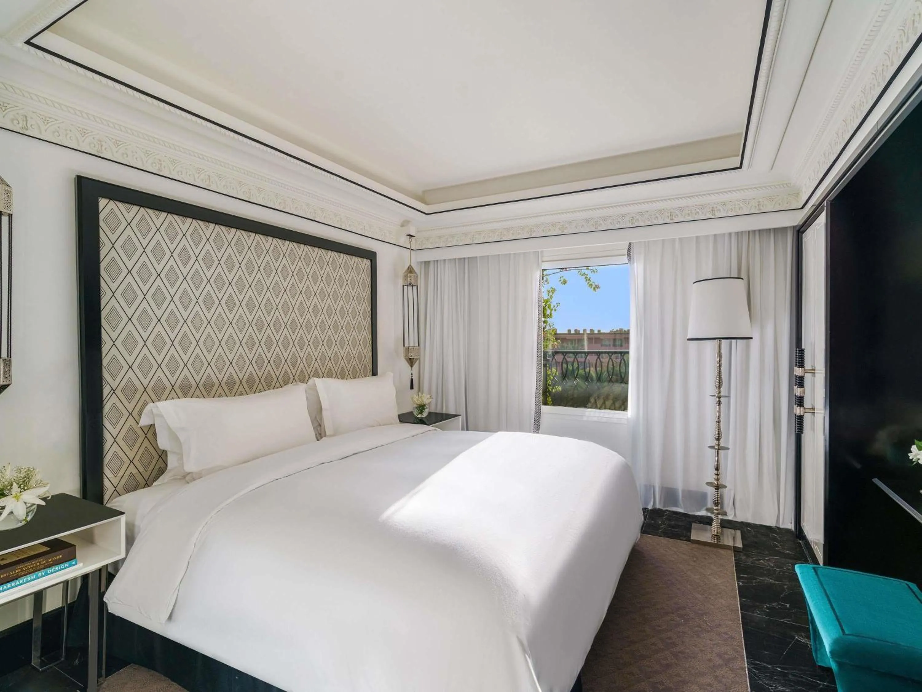 Bedroom, Bed in Sofitel Marrakech Palais Impérial & Spa