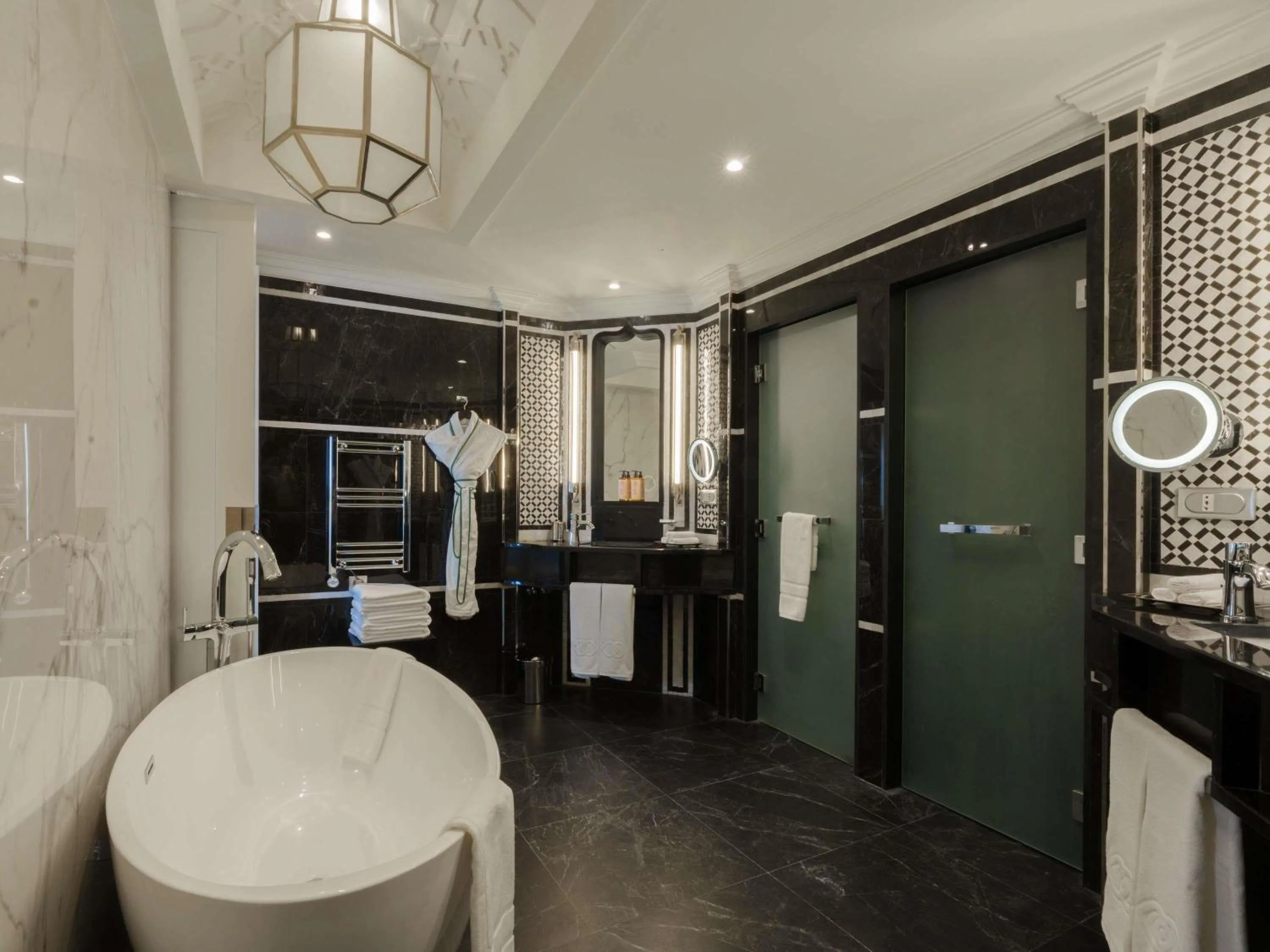 Bedroom in Sofitel Marrakech Palais Impérial & Spa