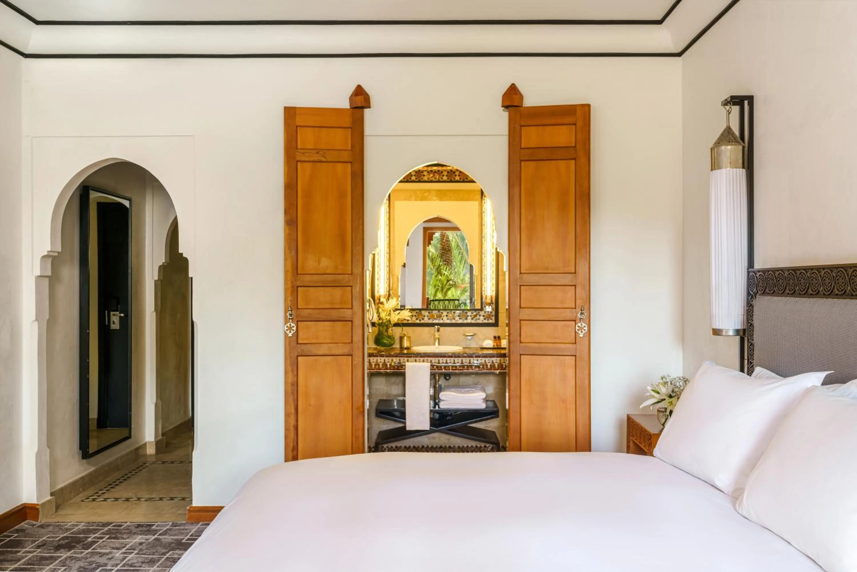 Bathroom, Bed in Sofitel Marrakech Lounge and Spa