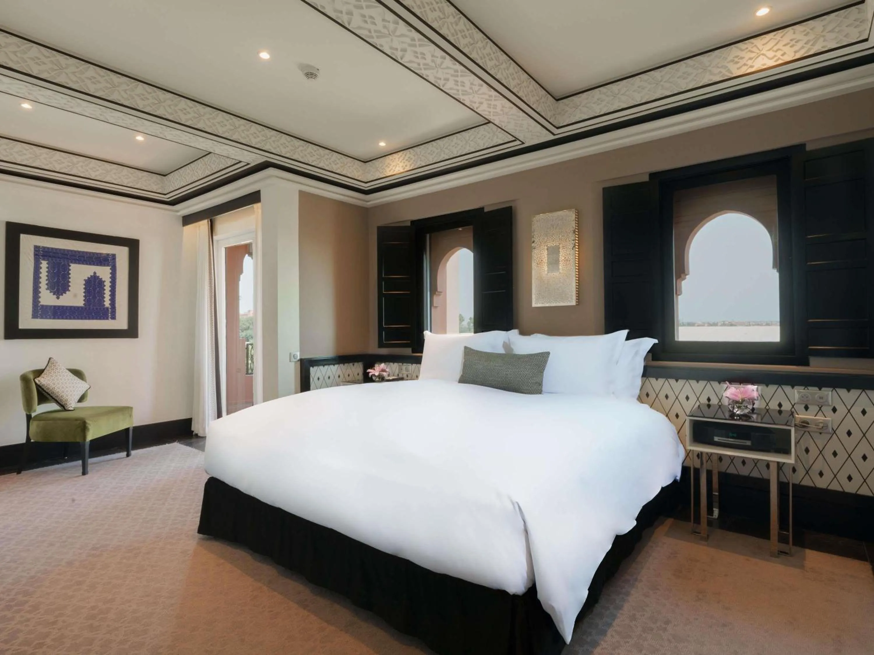 Bedroom, Bed in Sofitel Marrakech Palais Impérial & Spa