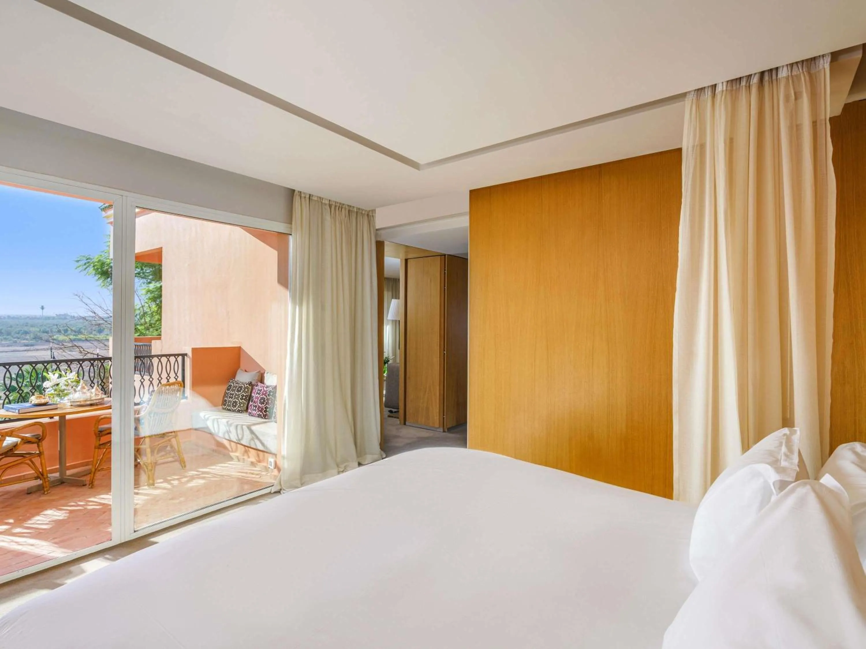 Bedroom, Bed in Sofitel Marrakech Palais Impérial & Spa