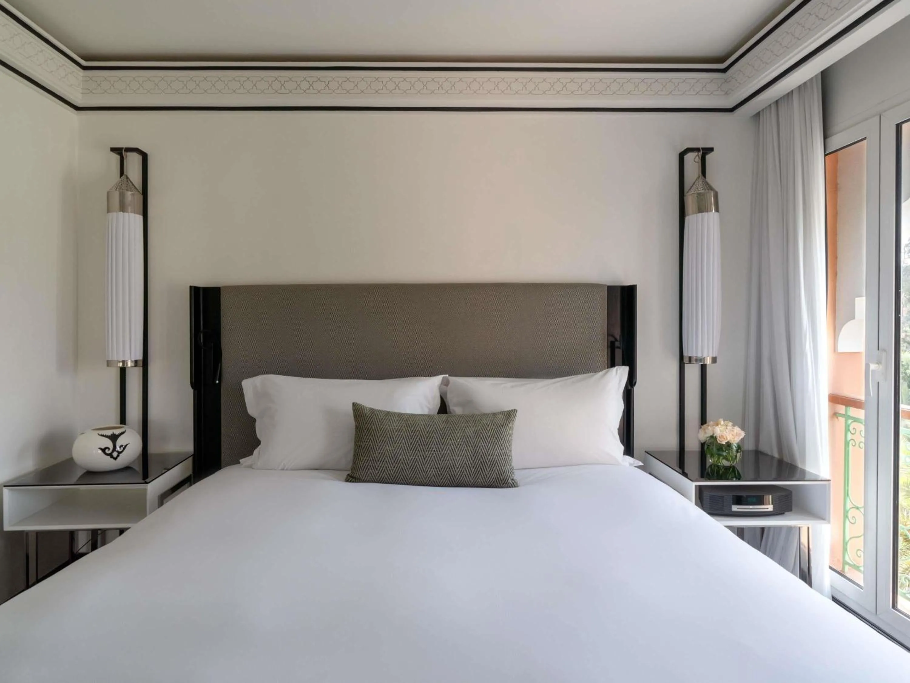 Bedroom, Bed in Sofitel Marrakech Palais Impérial & Spa