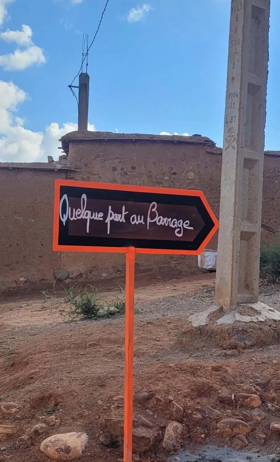 Property building in Quelque part au barrage