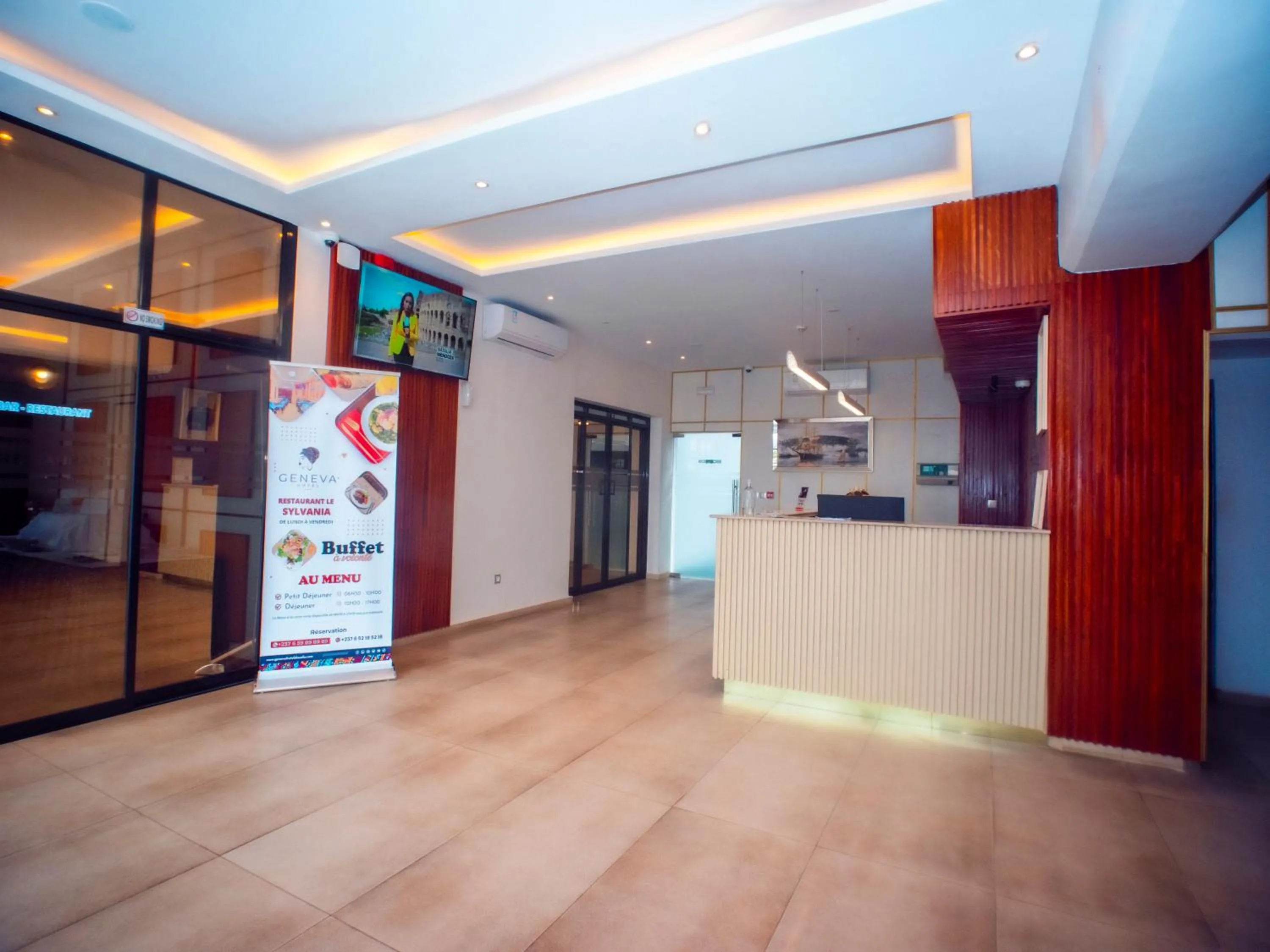 Lobby or reception in Geneva Hotel