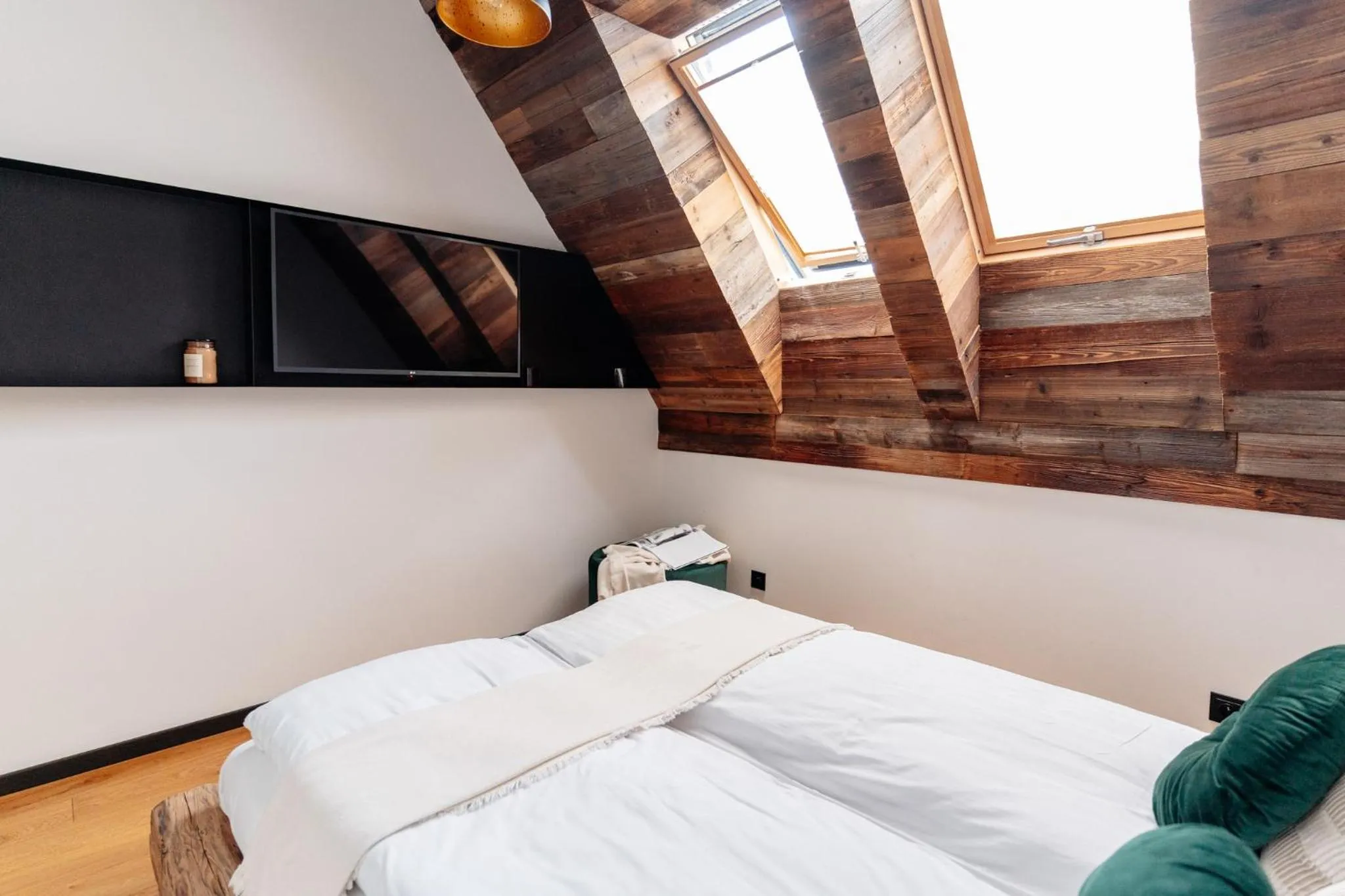 TV and multimedia, Bed in Landscape Zakopane - LoftAffair