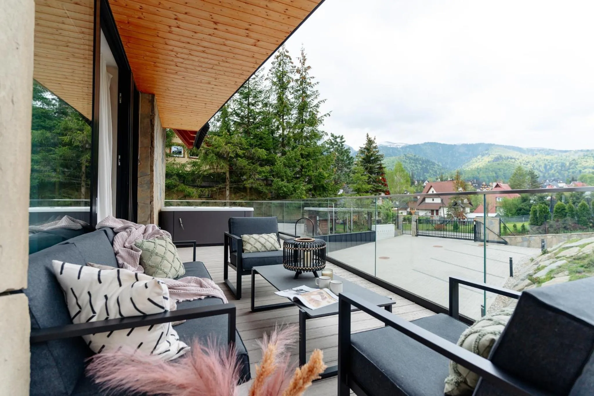 Patio in Landscape Zakopane - LoftAffair