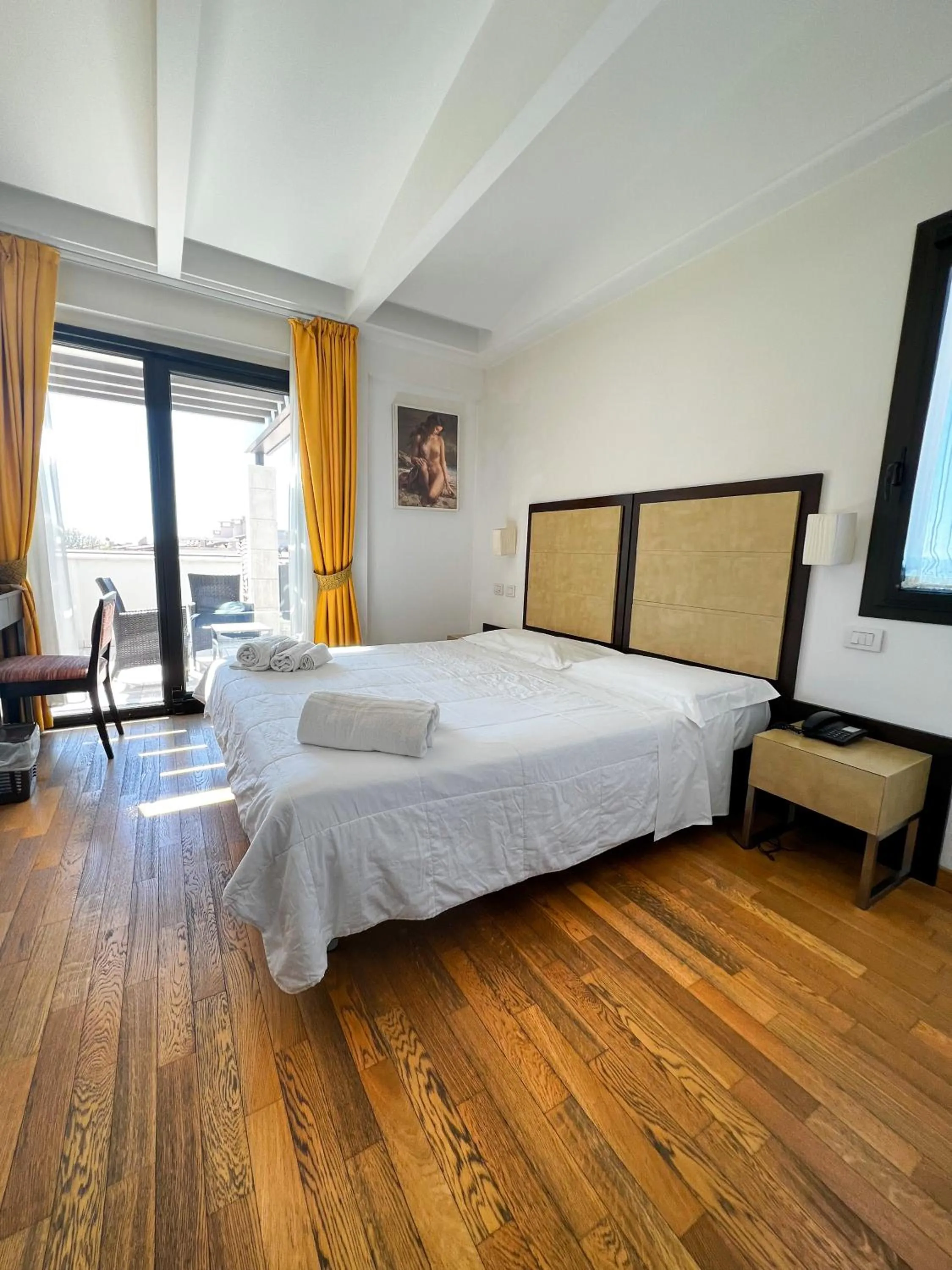 Photo of the whole room, Bed in Hotel Joli